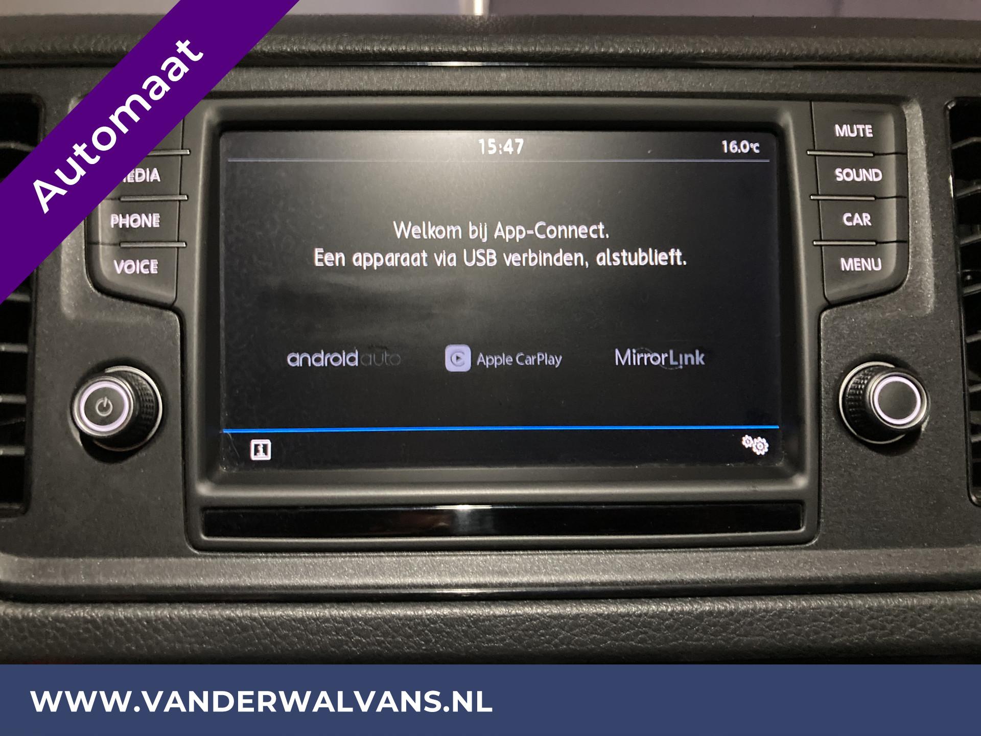 Foto 5 van Volkswagen Crafter 2.0TDI 140pk DSG Automaat L3H3 (Oude L2H2) Euro6 Airco | Parkeersensoren | Apple Carplay
