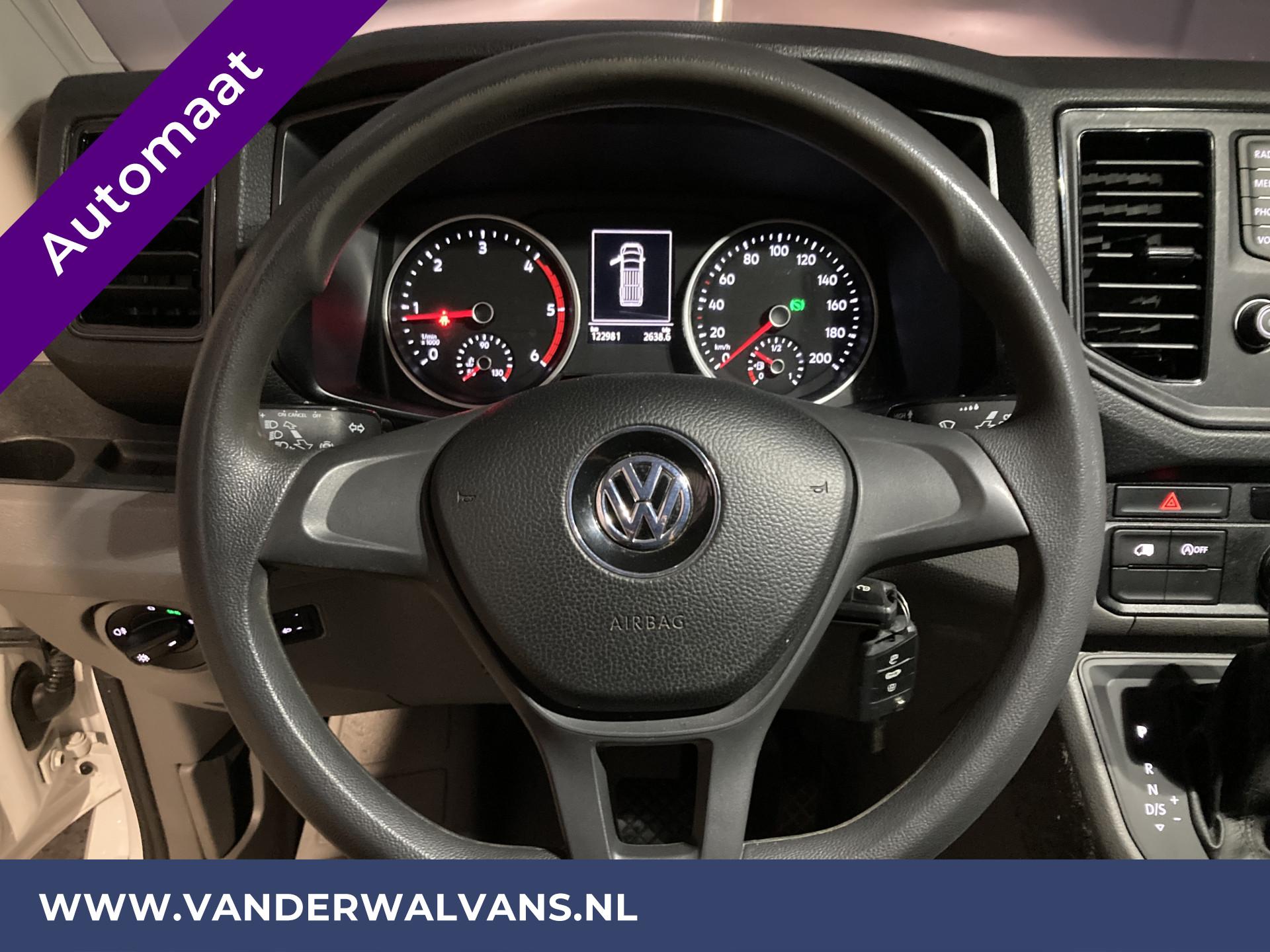 Foto 8 van Volkswagen Crafter 2.0TDI 140pk DSG Automaat L3H3 (Oude L2H2) Euro6 Airco | Parkeersensoren | Apple Carplay