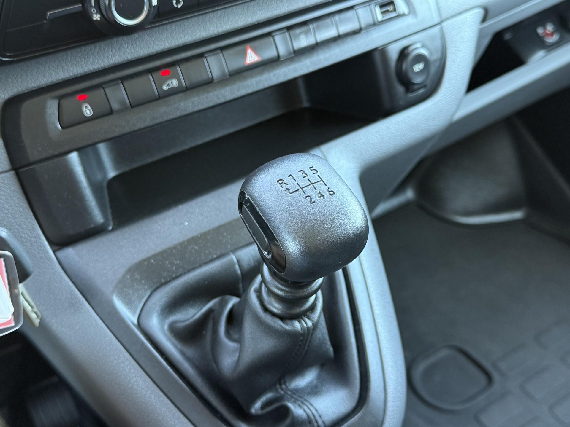 Foto 17 van Citroën 2.0 BlueHDI 123 PK / L3H1 / DUBBELE CABINE 6-PERS / 2.5 TONS TREKHAAK / AIRCO / CRUISE / NAVI / CARPLAY