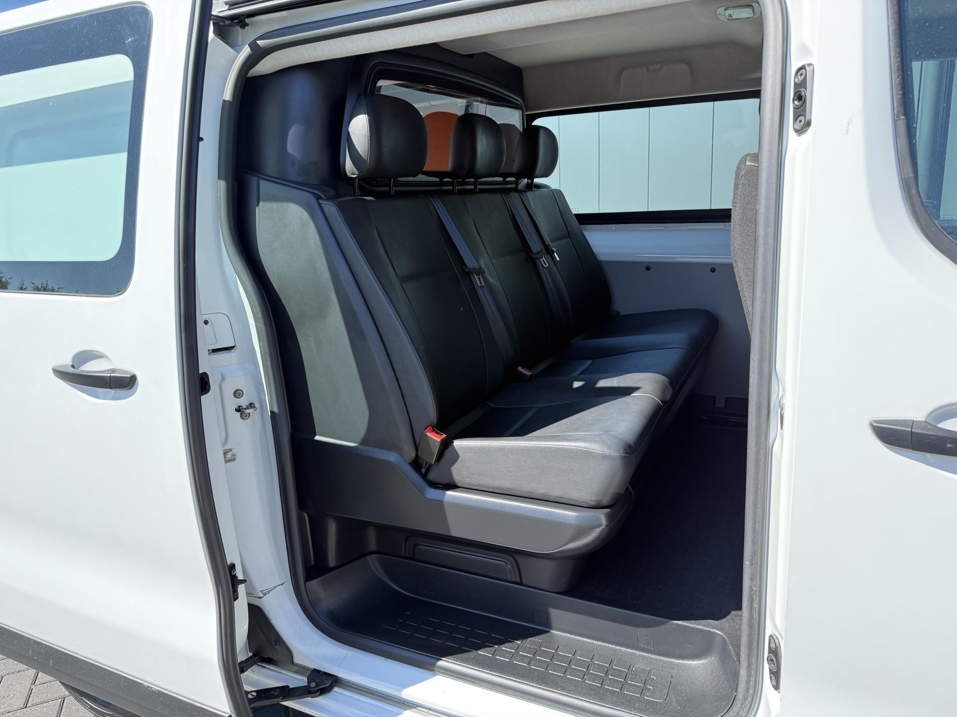Foto 6 van Citroën 2.0 BlueHDI 123 PK / L3H1 / DUBBELE CABINE 6-PERS / 2.5 TONS TREKHAAK / AIRCO / CRUISE / NAVI / CARPLAY