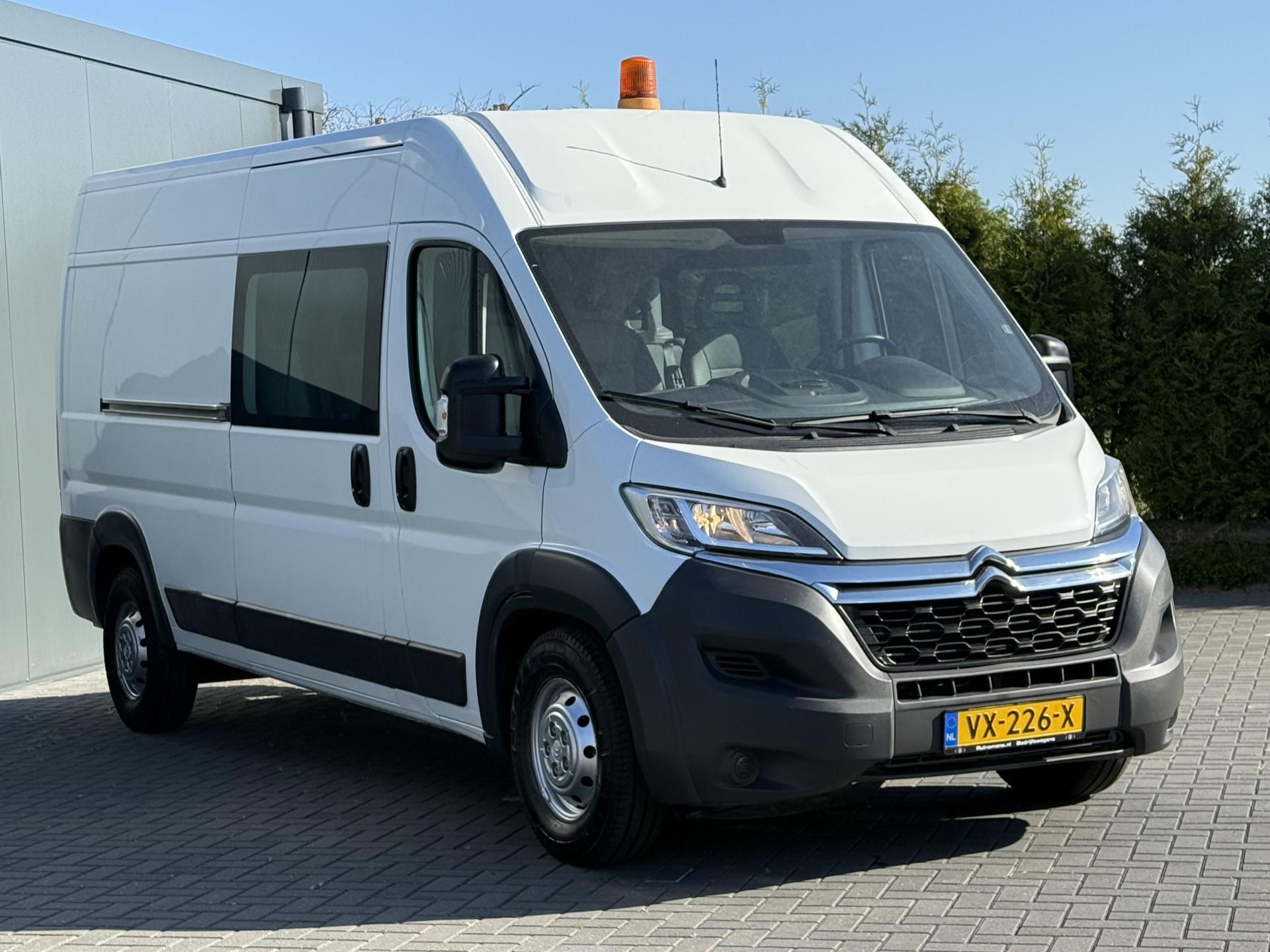 Foto 3 van Citroën 35 2.2 HDI 150 PK / L3H2 MAXI / DUBBELE CABINE 7-PERS / AIRCO / CAMERA / INRICHTING / 3 TONS TREKHAAK