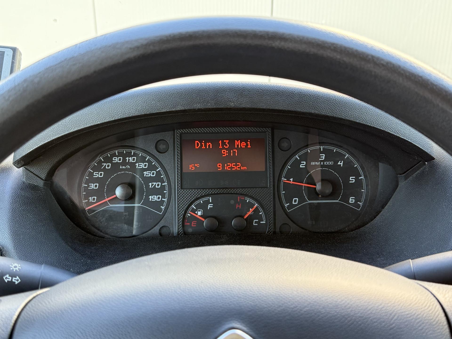Foto 10 van Citroën 35 2.2 HDI 150 PK PICK UP / 3 ZIJDIGE KIPPER / L4 MAXI / DUBBEL CABINE 7-PERS / AIRCO / 3 TONS TREKHAAK