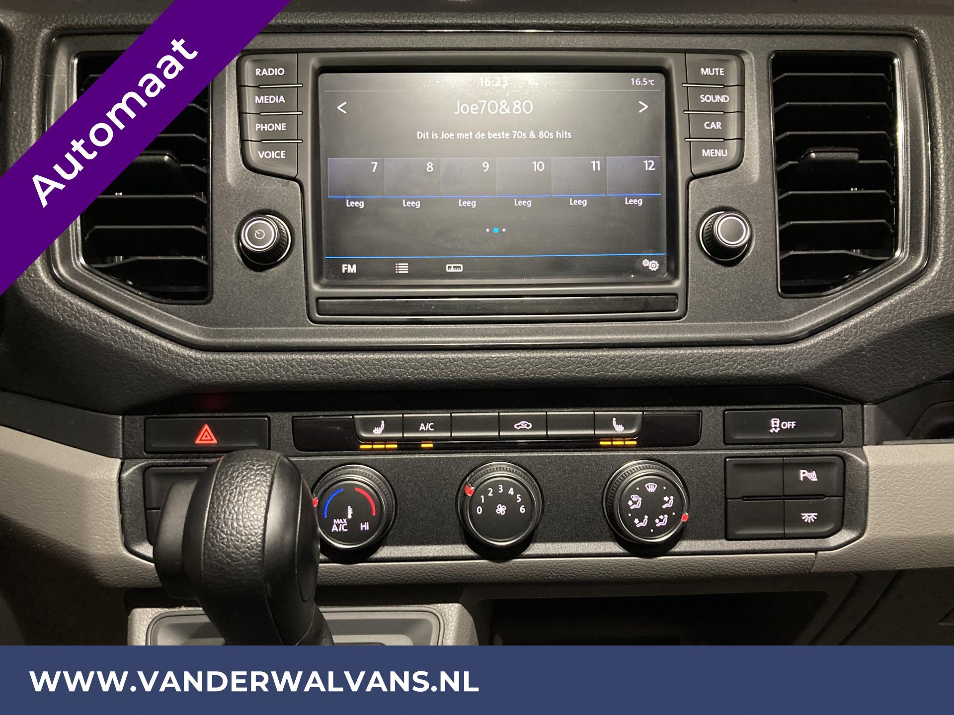 Foto 17 van Volkswagen Crafter 2.0TDI 140pk Automaat L3H3 (Oude L2H2) Euro6 Airco | Parkeersensoren | Apple Carplay