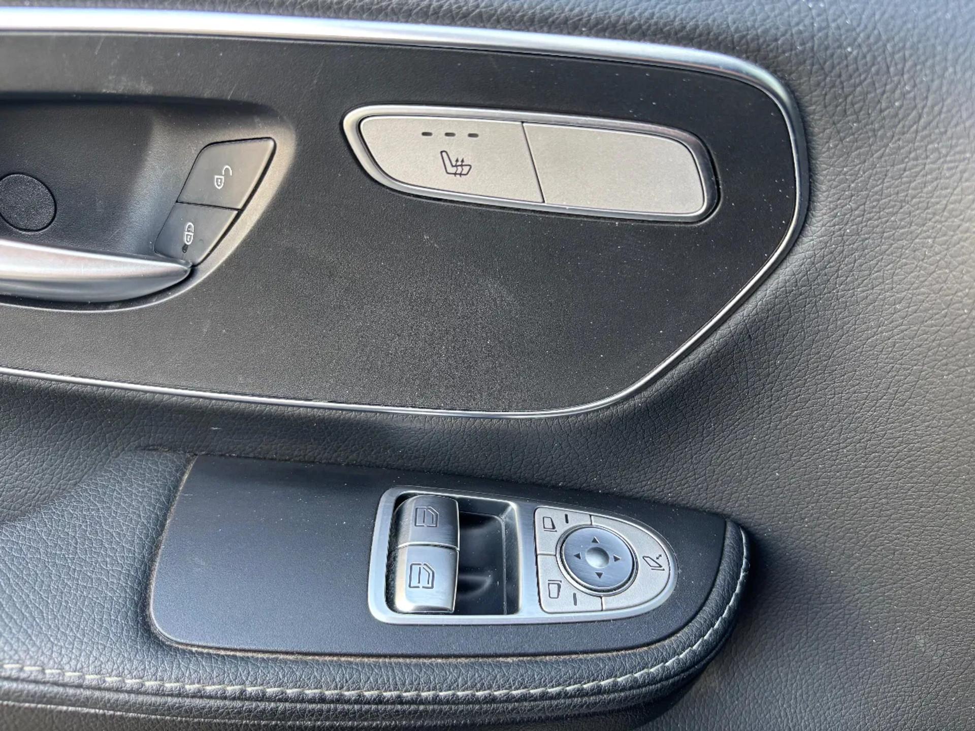 Foto 15 van Mercedes-Benz V300D Extra Lang Dubbelcabine Airco Navi Cruisecontrol 68700KM
