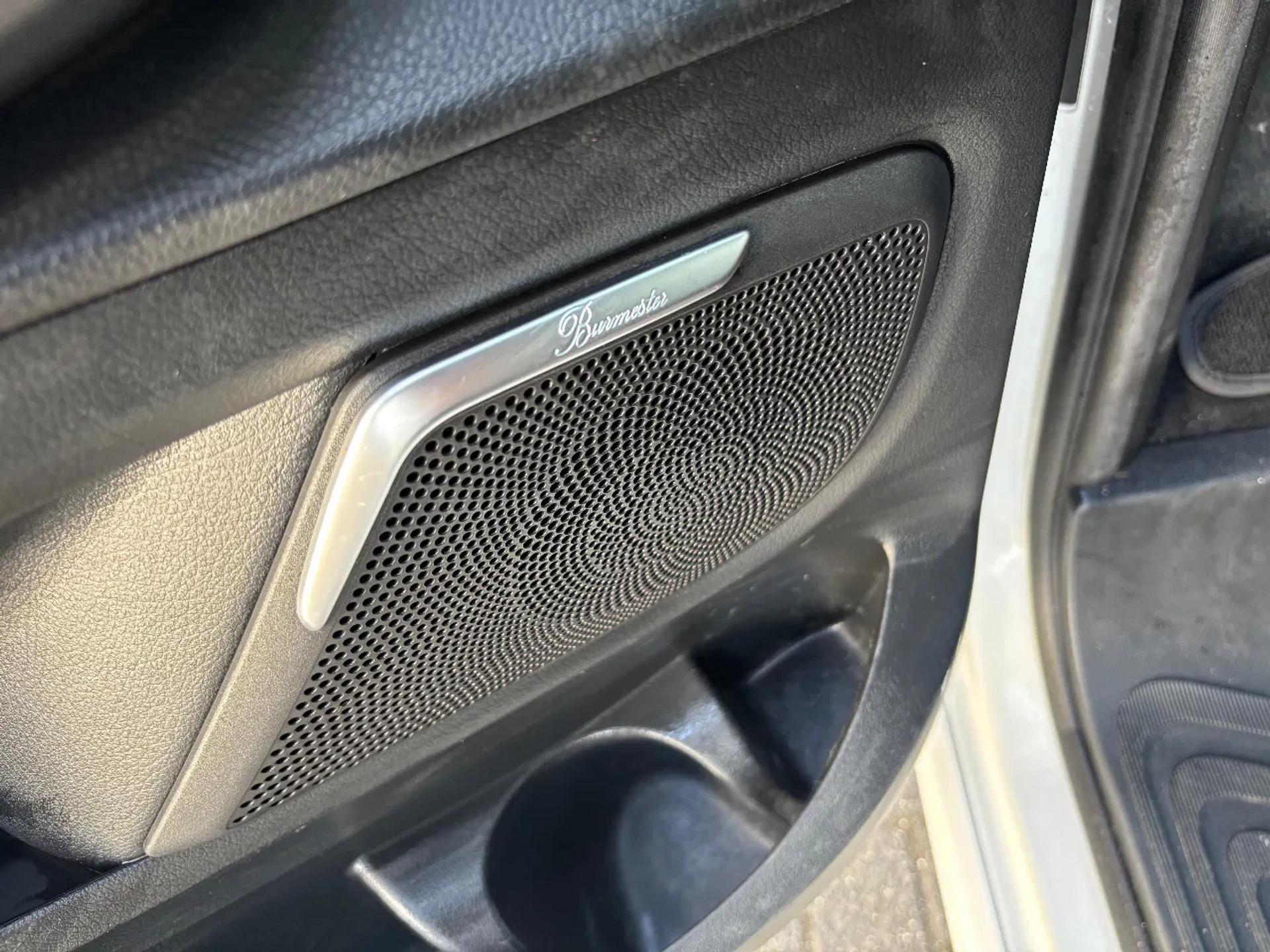 Foto 16 van Mercedes-Benz V300D Extra Lang Dubbelcabine Airco Navi Cruisecontrol 68700KM