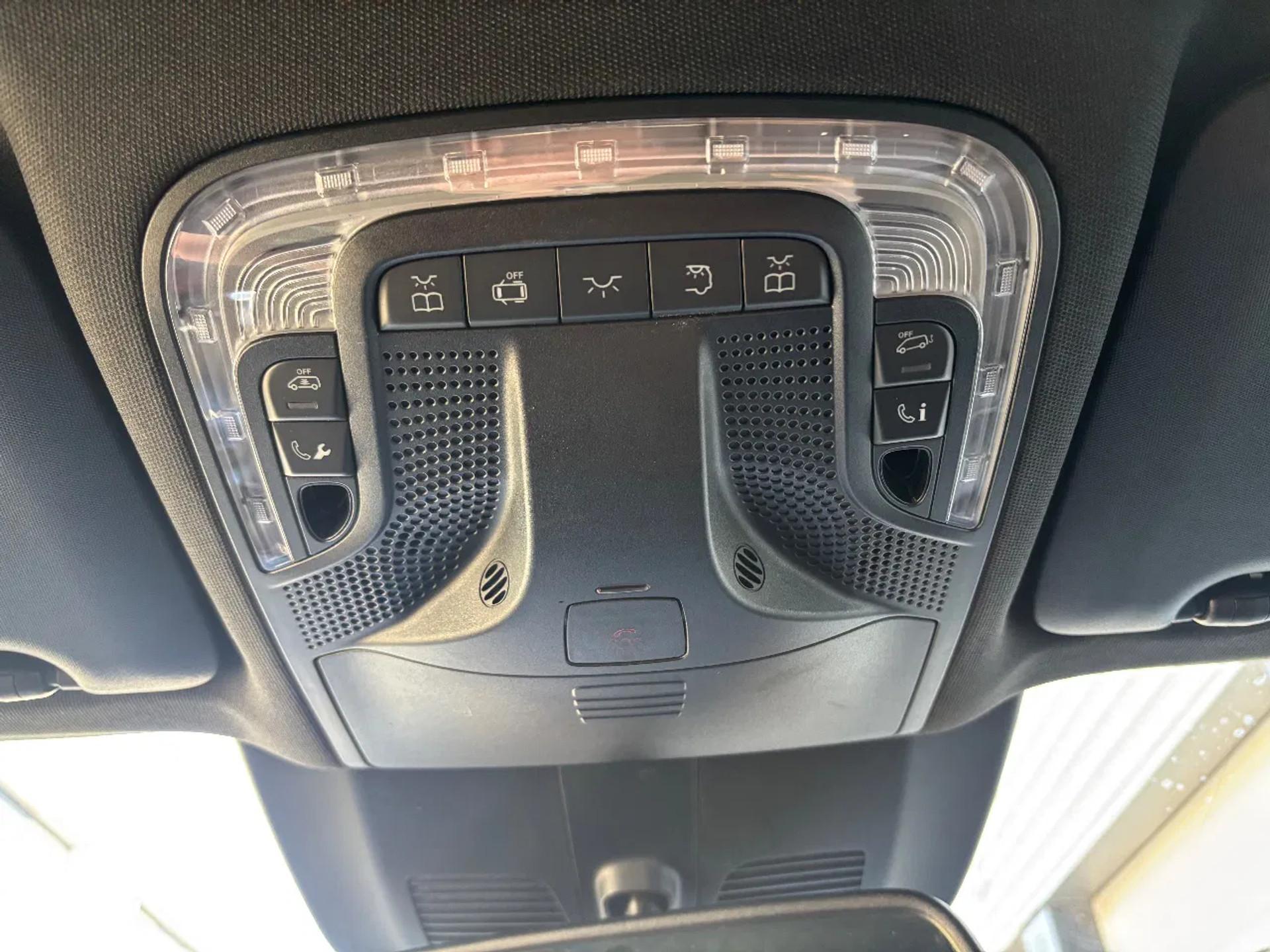 Foto 26 van Mercedes-Benz V300D Extra Lang Dubbelcabine Airco Navi Cruisecontrol 68700KM