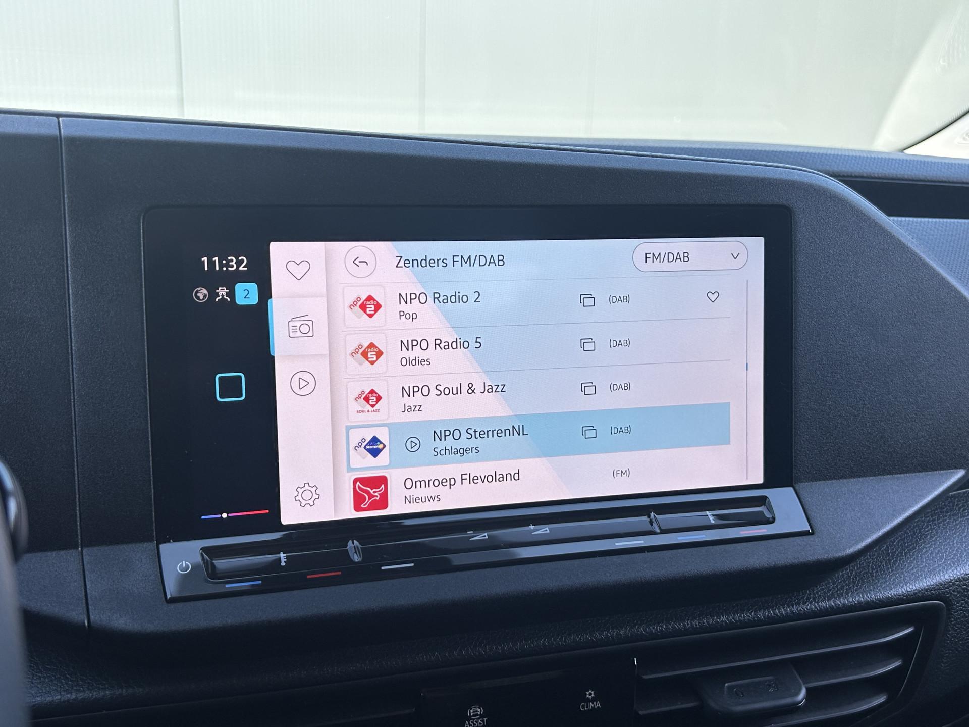 Foto 13 van Volkswagen 2.0 TDI Comfort / L1H1 / 1e EIG. / ZEER COMPLEET / AIRCO / CRUISE / NAVI / CAMERA / APPLE CARPLAY