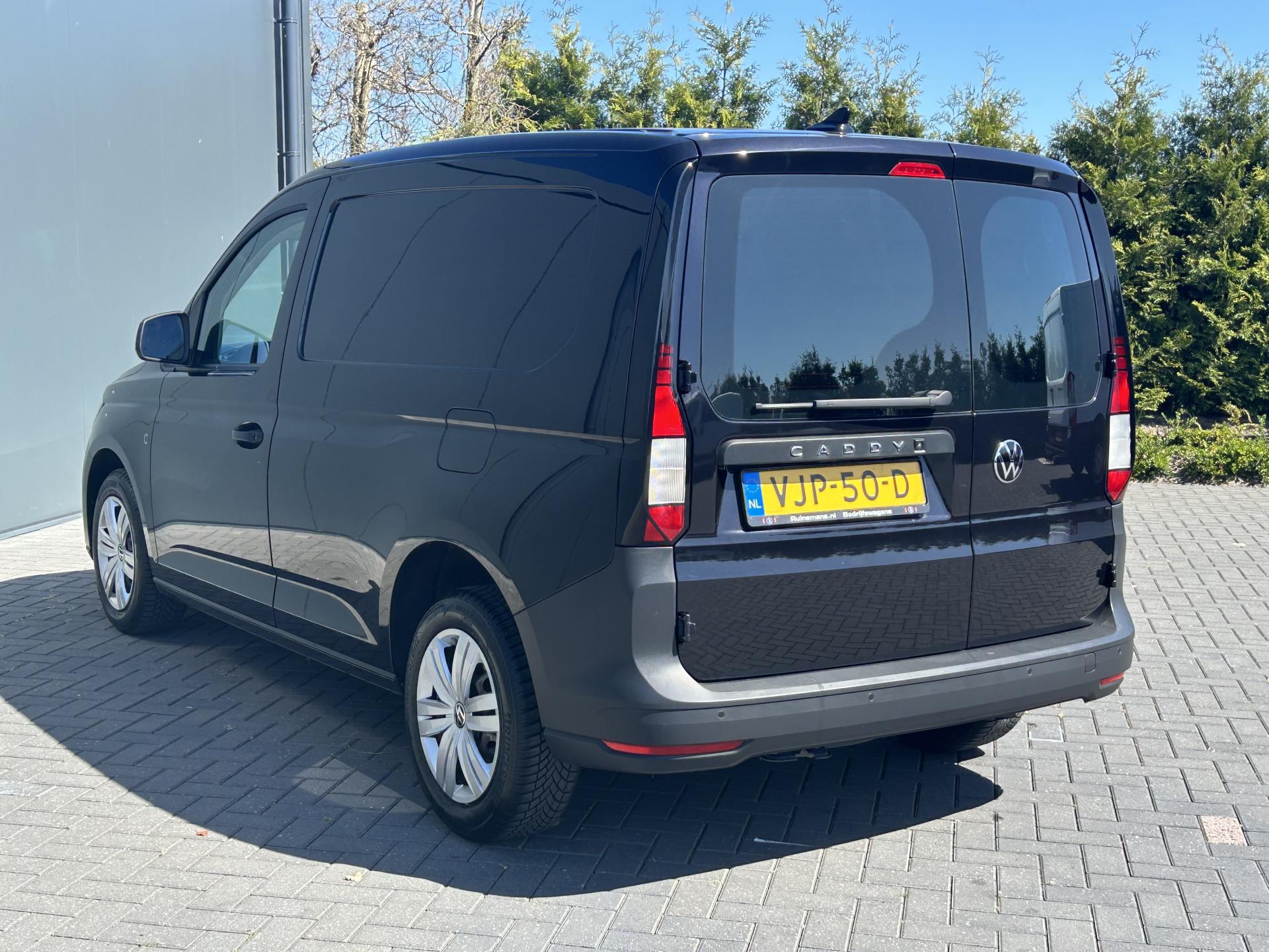 Foto 4 van Volkswagen 2.0 TDI Comfort / L1H1 / 1e EIG. / ZEER COMPLEET / AIRCO / CRUISE / NAVI / CAMERA / APPLE CARPLAY