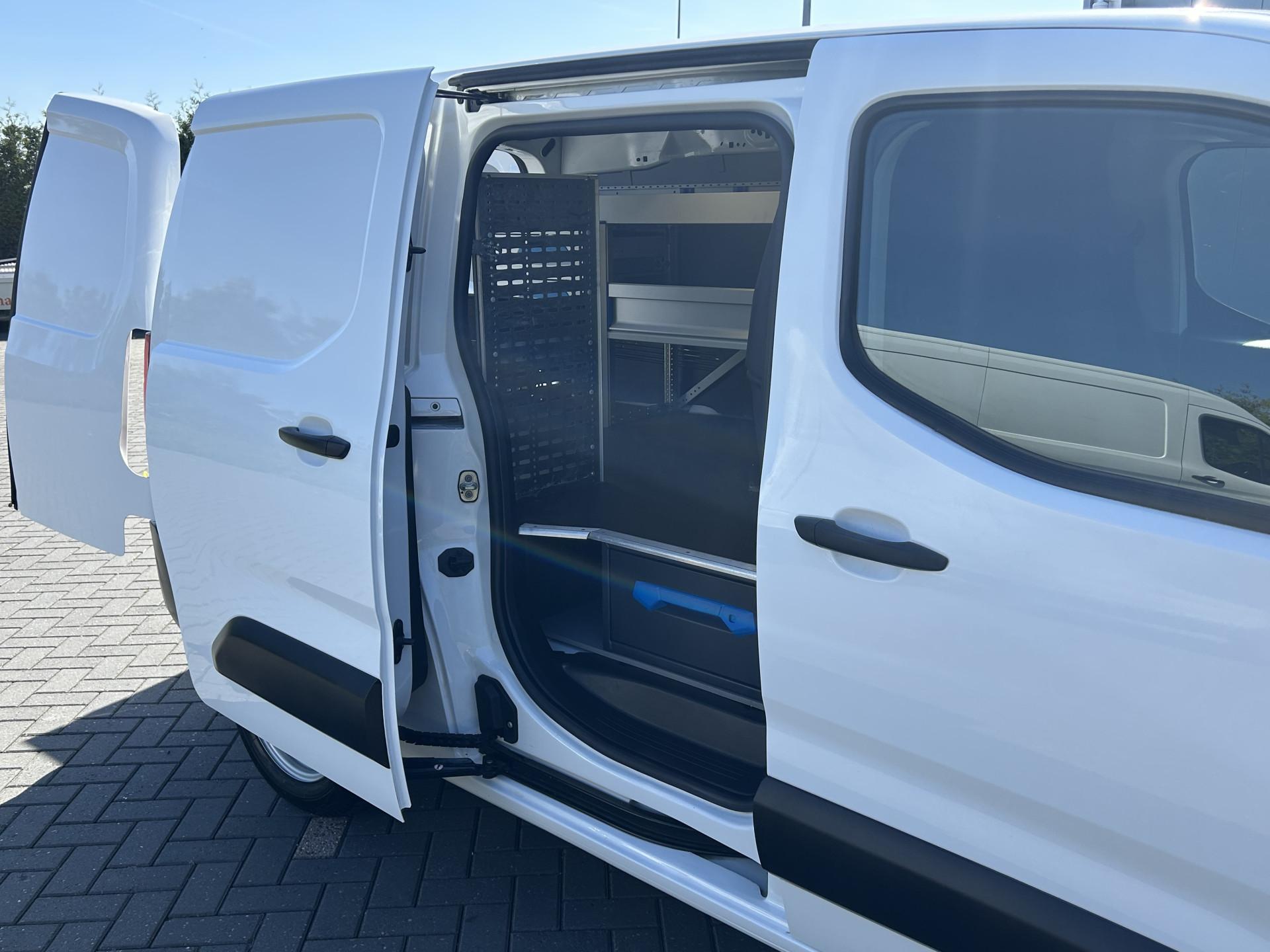 Foto 10 van Opel 1.6D Edition / L2H1 / 1e EIG. / AIRCO / CRUISE / NAVI / BLUETOOTH / SORTIMO INRICHTING