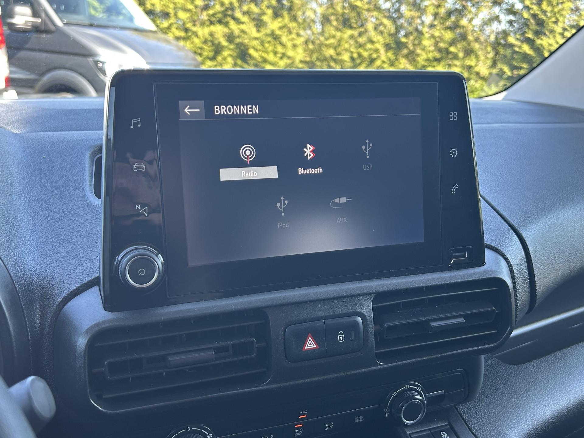 Foto 15 van Opel 1.6D Edition / L2H1 / 1e EIG. / AIRCO / CRUISE / NAVI / BLUETOOTH / SORTIMO INRICHTING