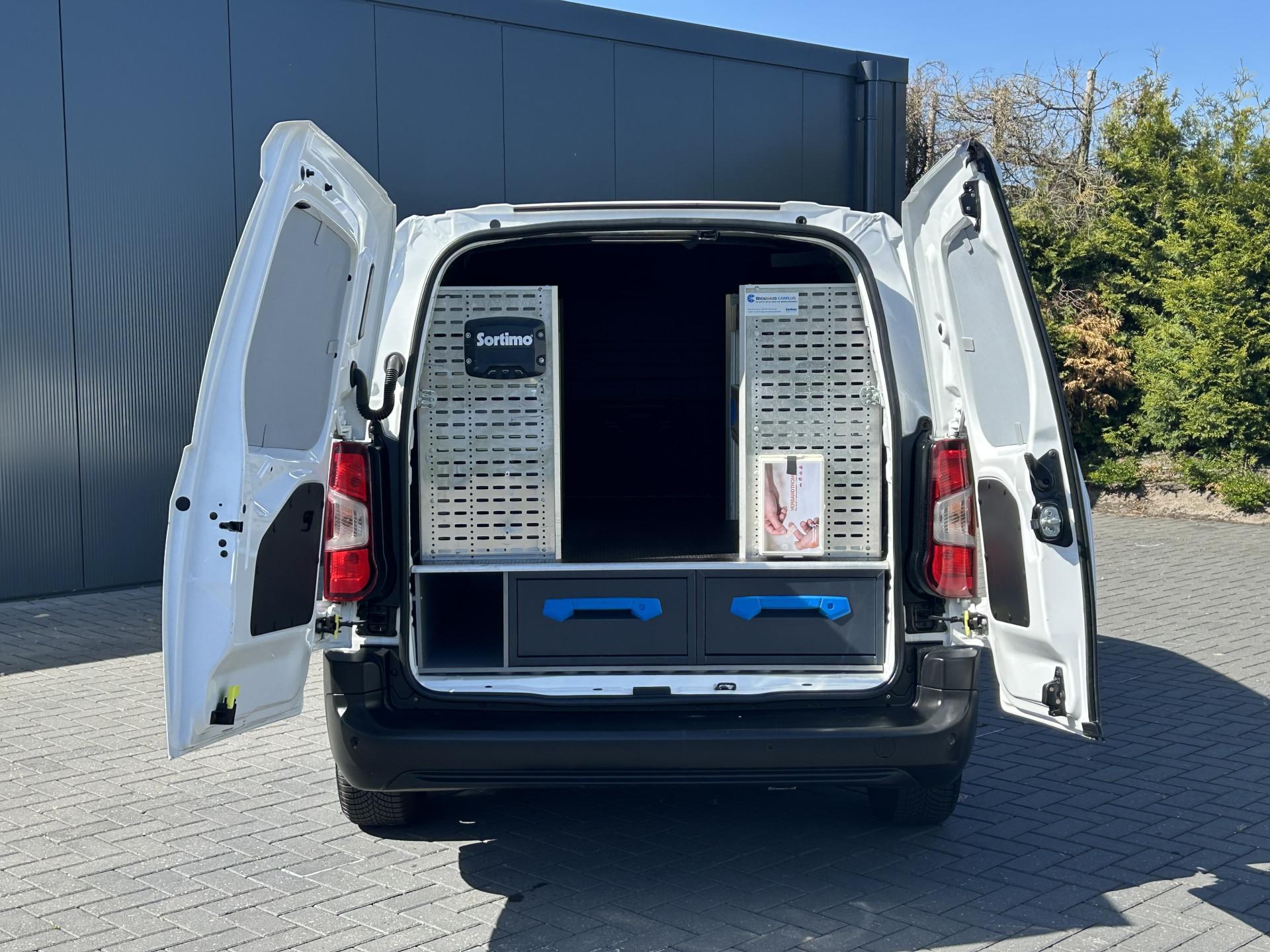 Foto 7 van Opel 1.6D Edition / L2H1 / 1e EIG. / AIRCO / CRUISE / NAVI / BLUETOOTH / SORTIMO INRICHTING