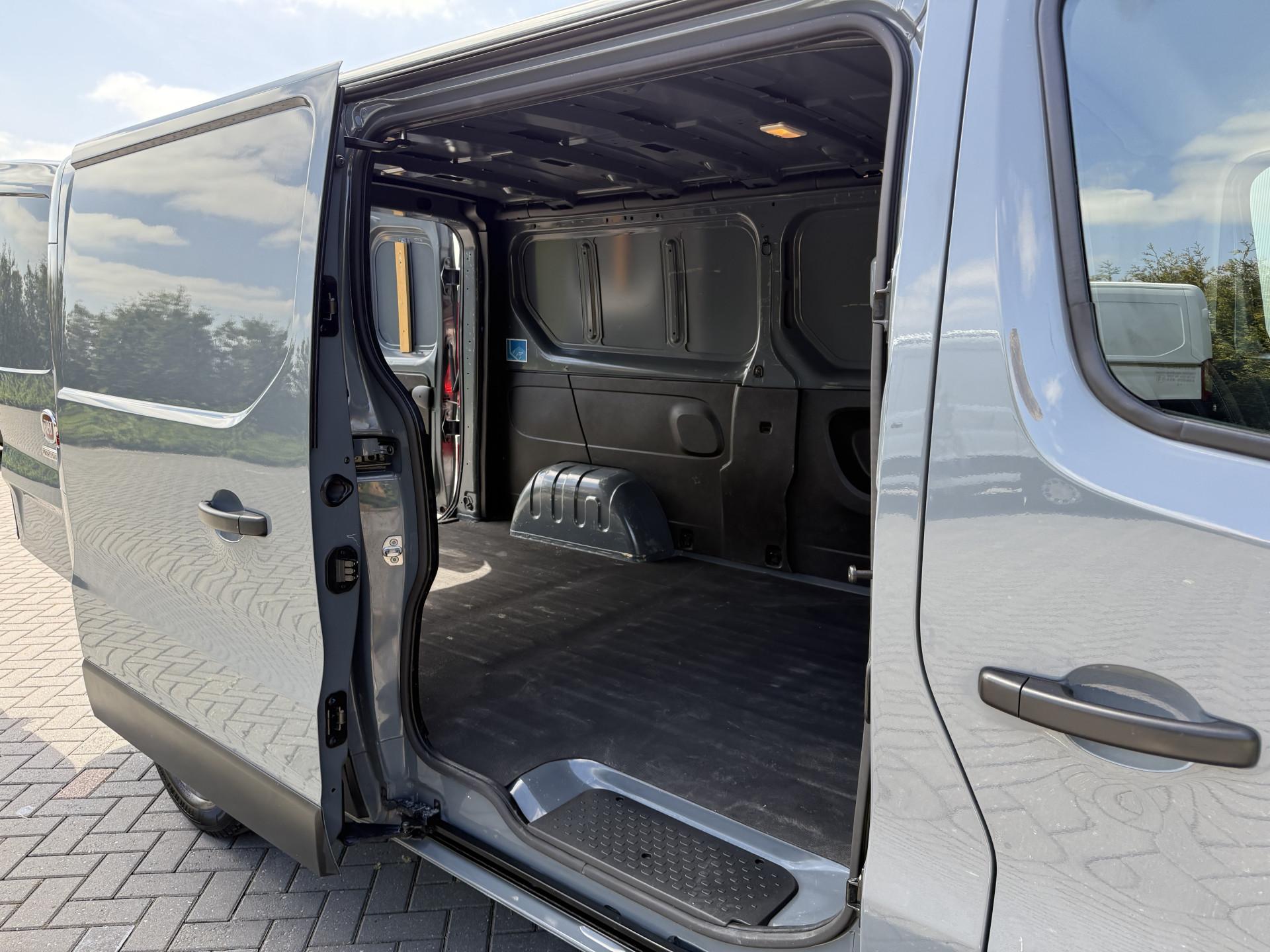 Foto 8 van Fiat 2.0 146 PK MultiJet SX / L2H1 / AIRCO / CRUISE / NAVI / BLUETOOTH / 3 - ZITS / TREKHAAK