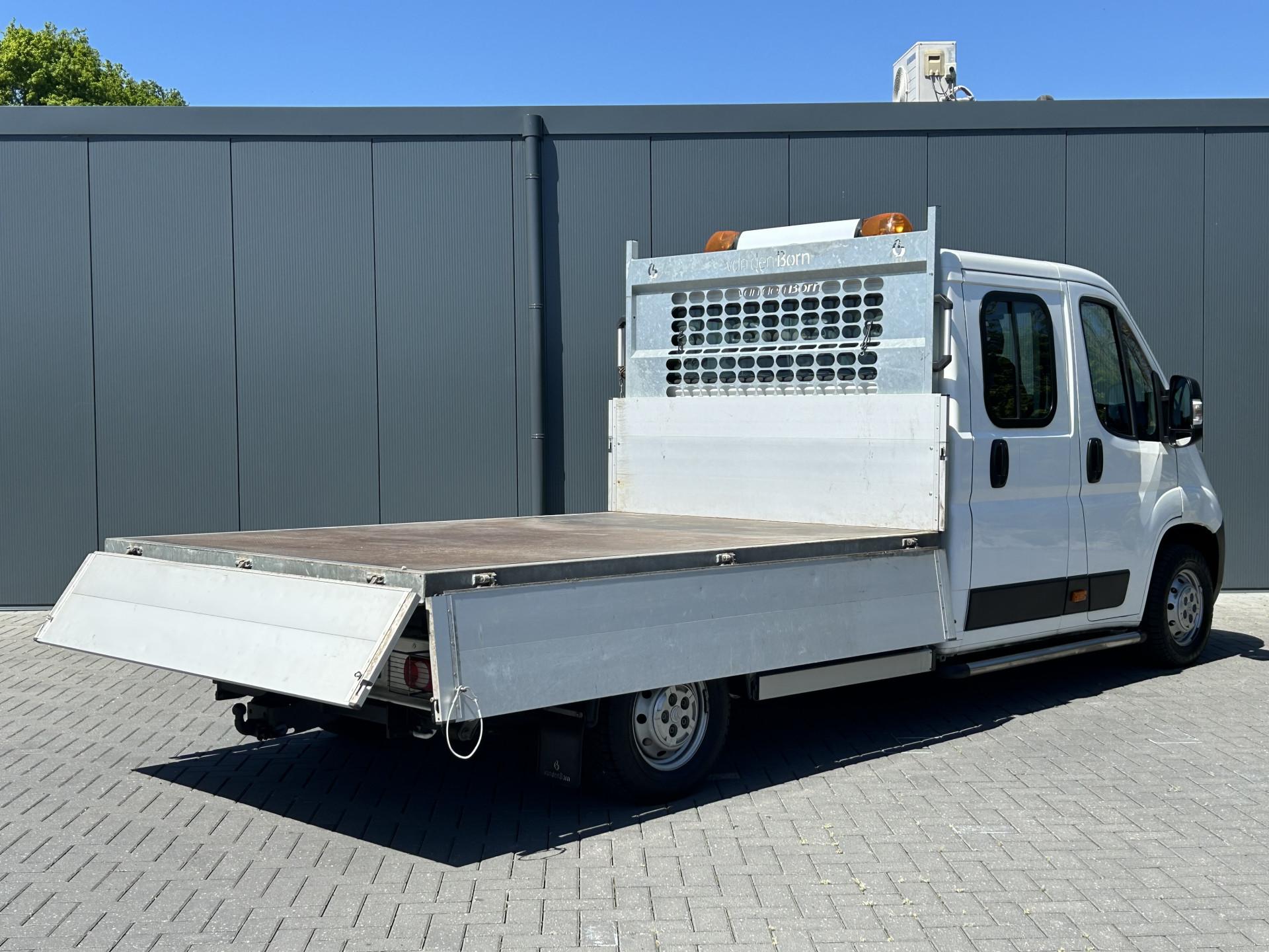 Foto 10 van Citroën 2.2 BlueHDi 141 PK EURO 6 / L4 MAXI / KIPPER / 7 PERS / DUBBELE CABINE / PICK UP / 2.5 TONS TREKHAAK / LED