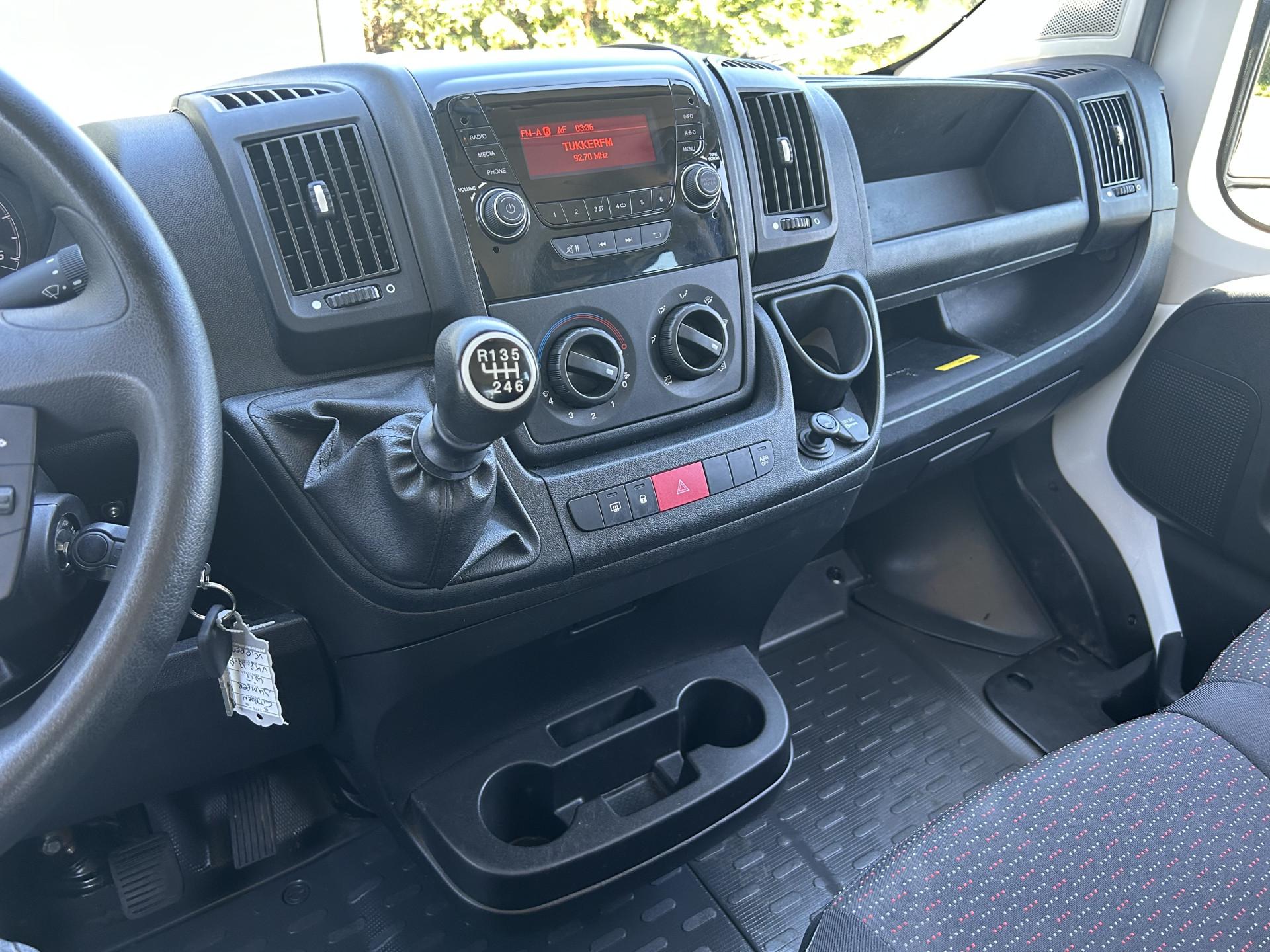 Foto 13 van Citroën 2.2 BlueHDi 141 PK EURO 6 / L4 MAXI / KIPPER / 7 PERS / DUBBELE CABINE / PICK UP / 2.5 TONS TREKHAAK / LED