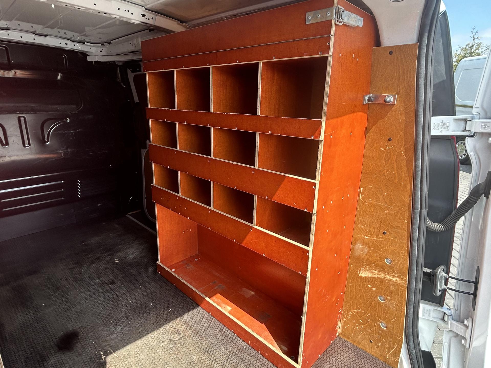 Foto 10 van Ford 1.5 EcoBlue Trend HP / L2H1 / 1e EIG. / AIRCO / CRUISE / INRICHTING / TREKHAAK