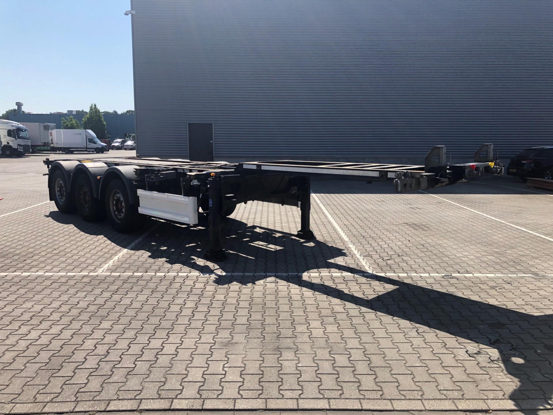Foto 18 van Renders Euro 800 Multi Container Chassis