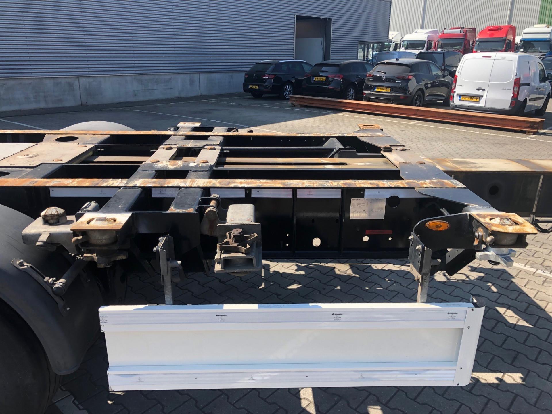 Foto 5 van Renders Euro 800 Multi Container Chassis