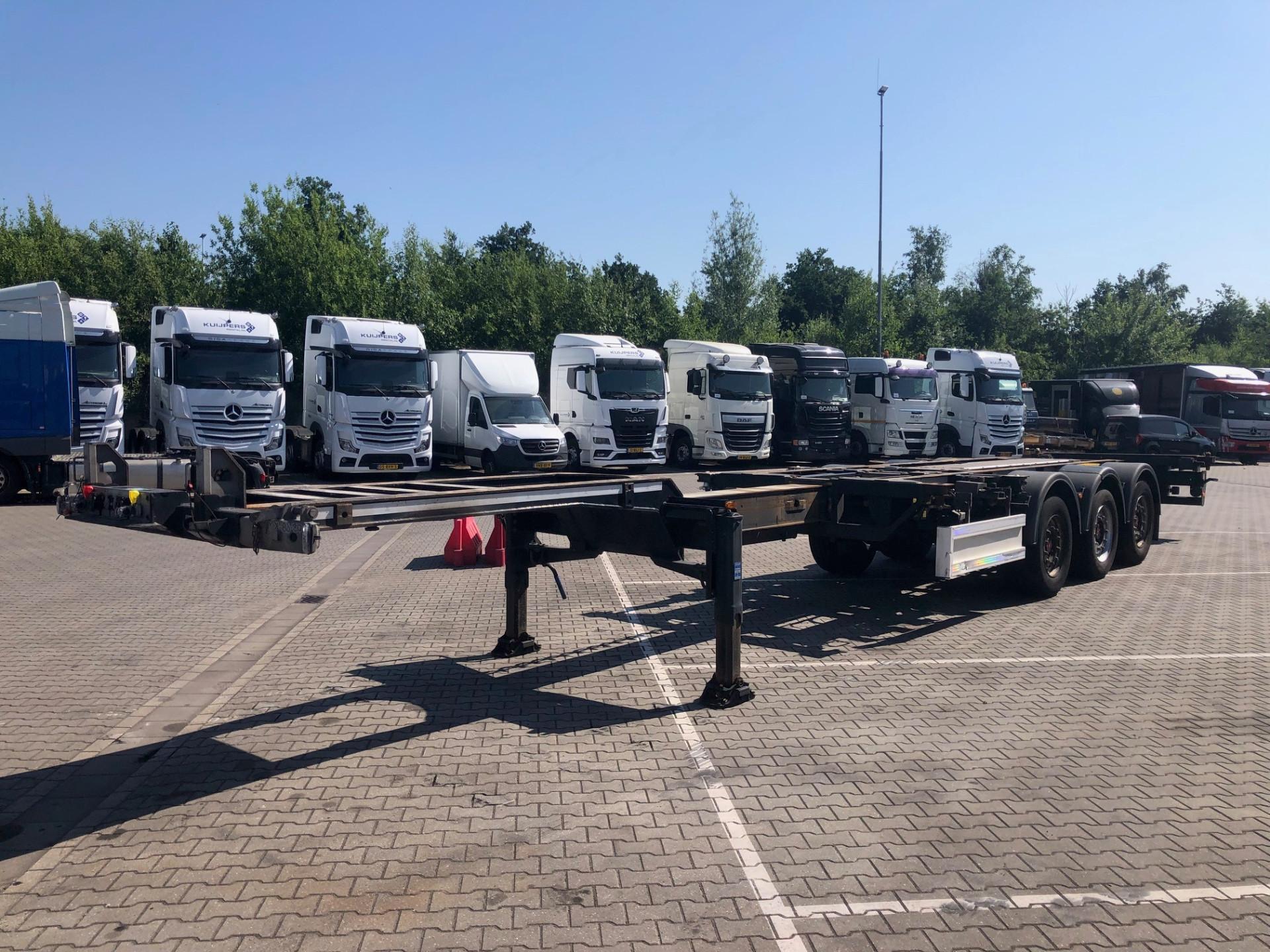 Foto 7 van Renders Euro 800 Multi Container Chassis