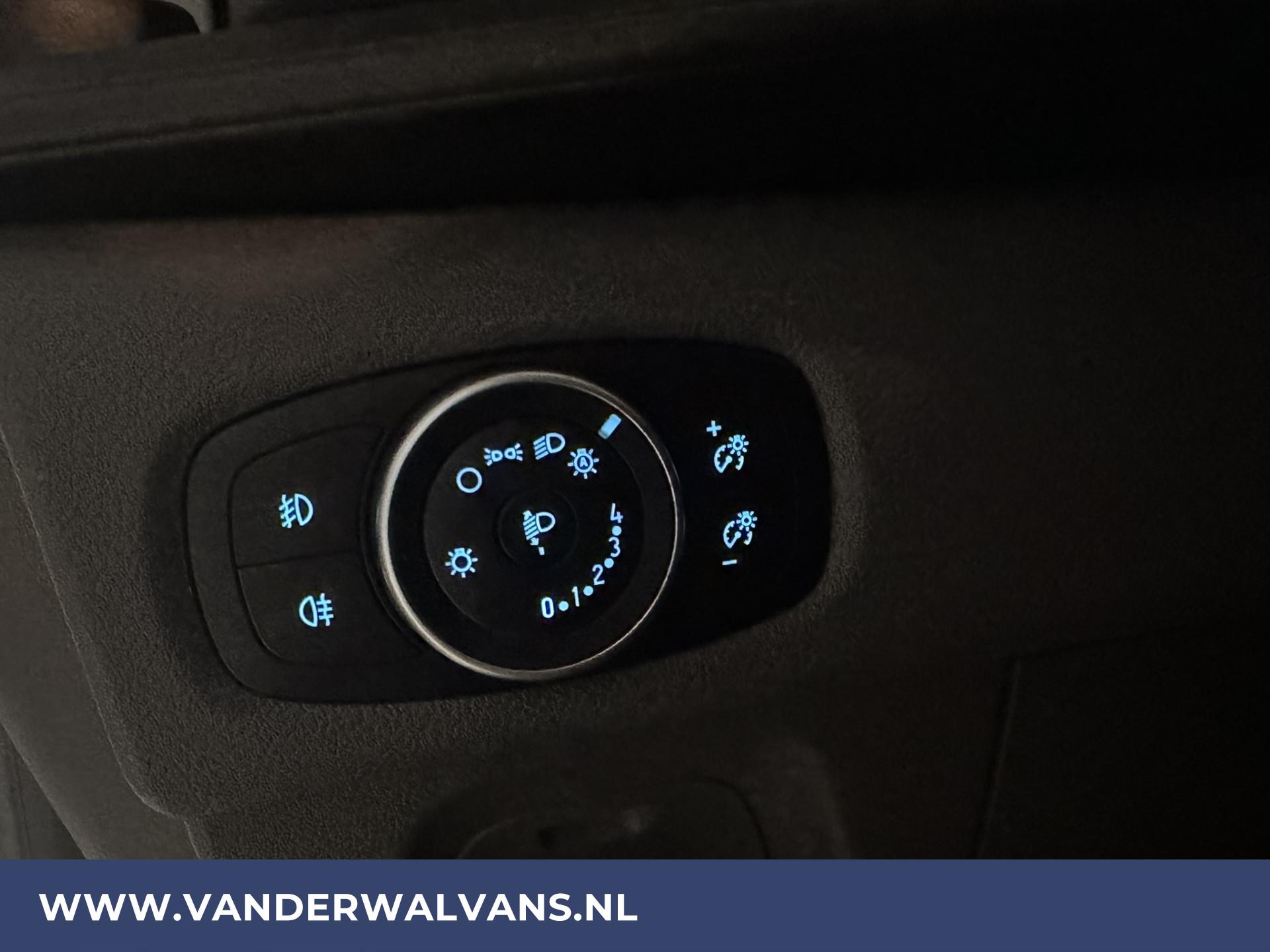 Foto 20 van Ford Transit Custom 2.0 TDCI L2H1 Euro6 Airco | Camera | Navigatie | LED | Apple Carplay