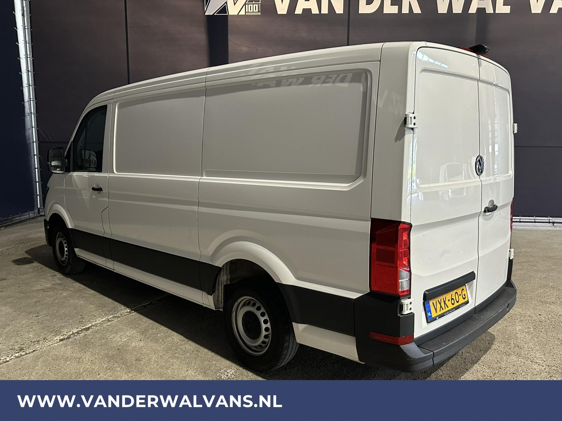 Foto 2 van Volkswagen Crafter 2.0TDI L3H2 L2H1 Airco | Camera | Bijrijdersbank |