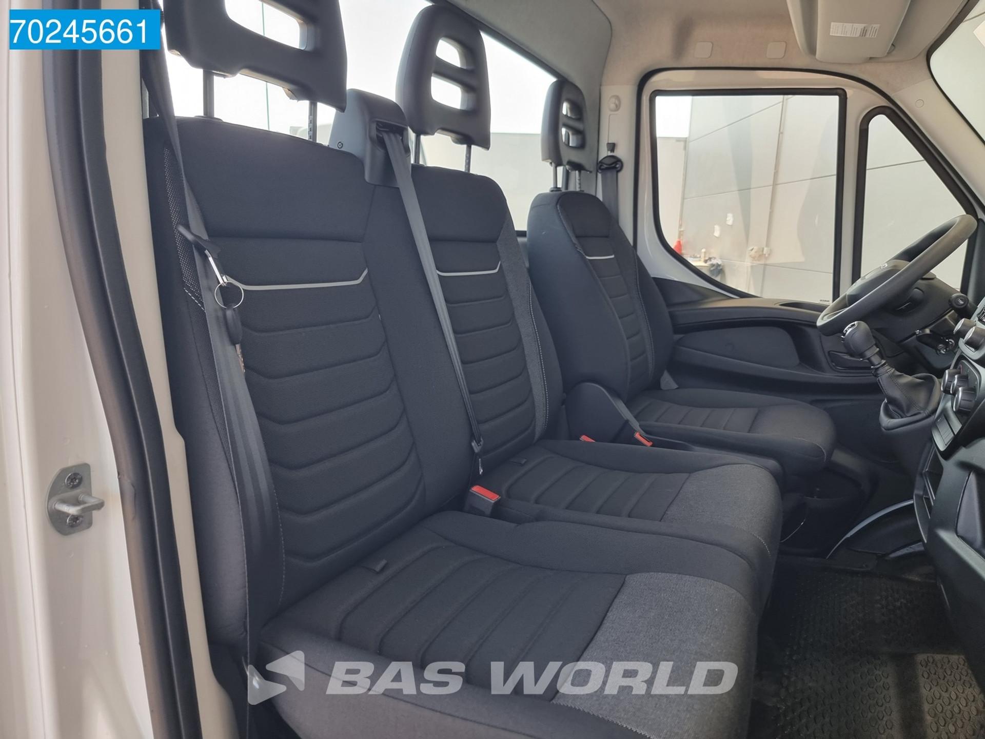 Foto 10 van Iveco Daily 35S18 3.0L 180PK 4100wb Airco Cruise Chassis cabine Fahrgestell Nieuw 2024 Airco Cruise control