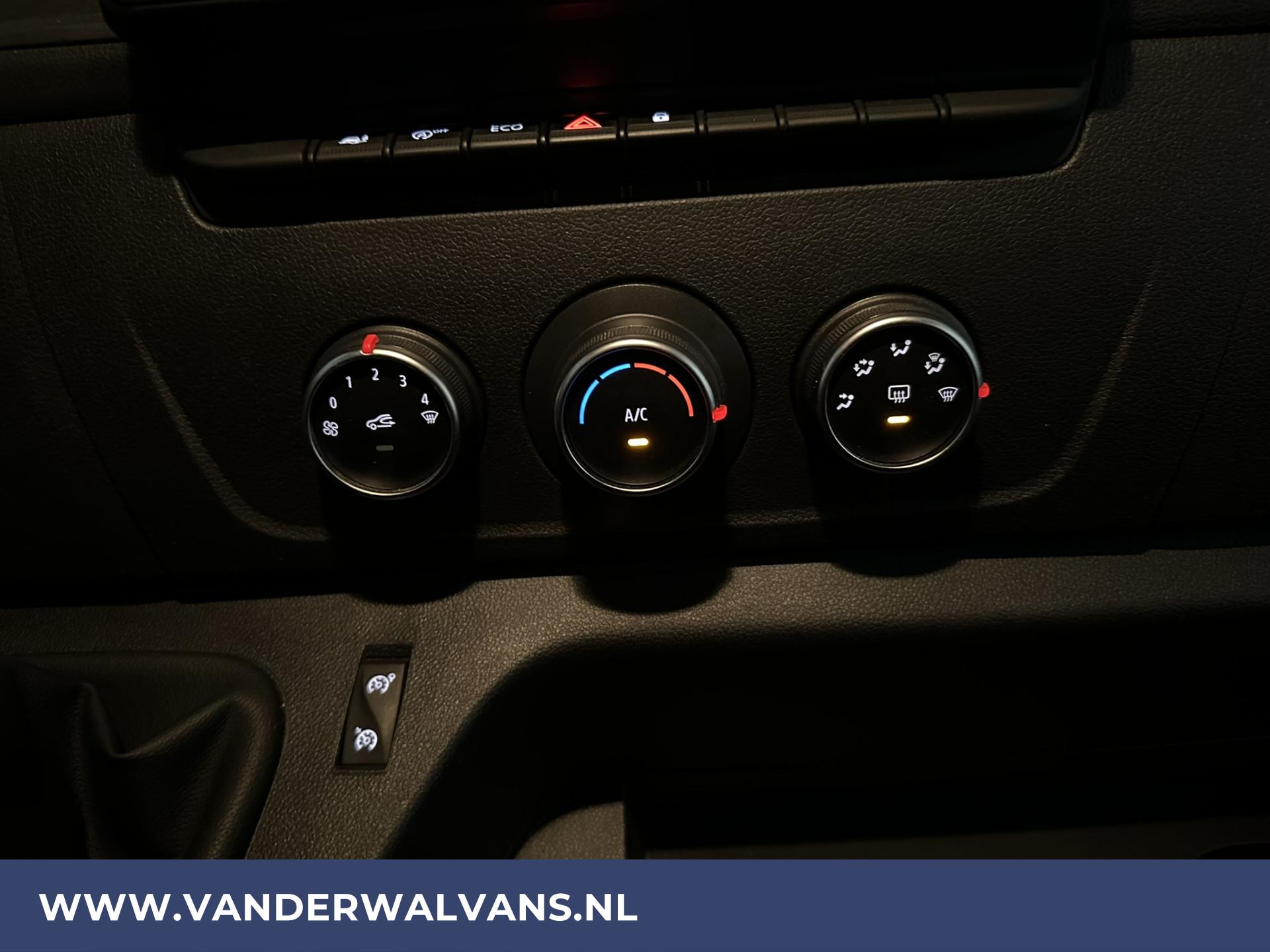 Foto 4 van Renault Master 2.3 dCi 164pk Bakwagen Laadklep Zijdeur Euro6 Airco | Navigatie | LED
