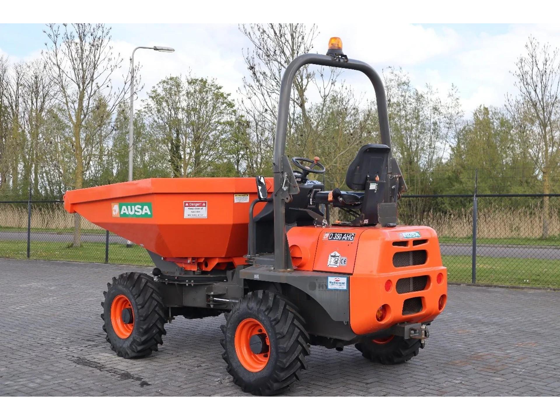 Foto 3 van AUSA D350 AHG | 85 HOURS! | 3.5 TON PAYLOAD | SWING BUCKET