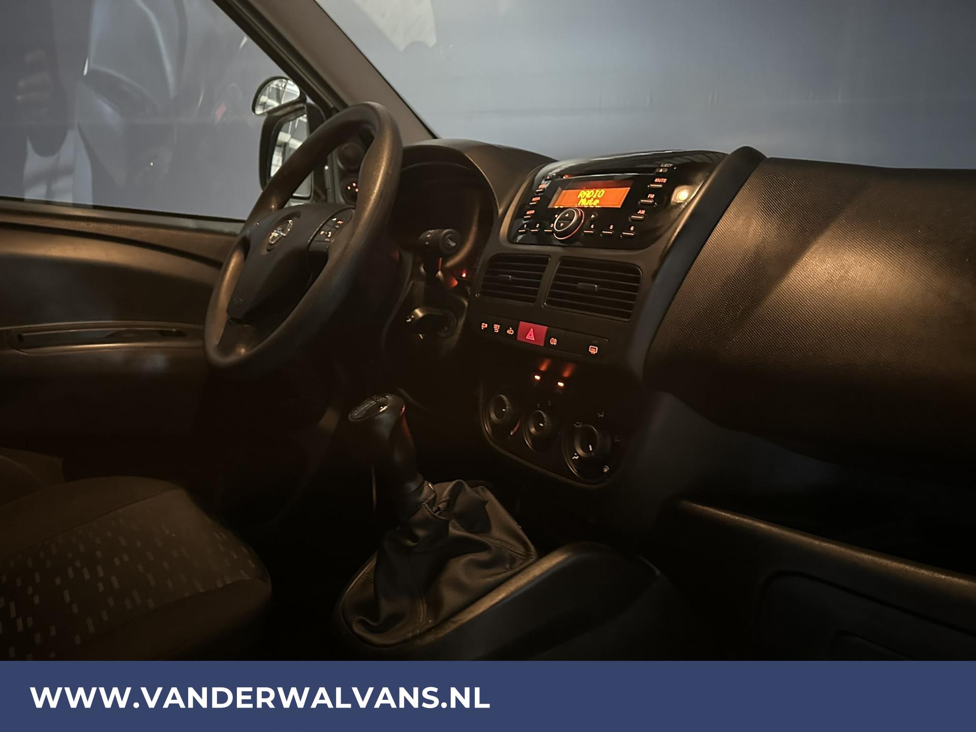 Foto 11 van Opel Combo 1.3 CDTi 96pk L1H1 Euro6 Airco | Cruisecontrol | Parkeersensoren
