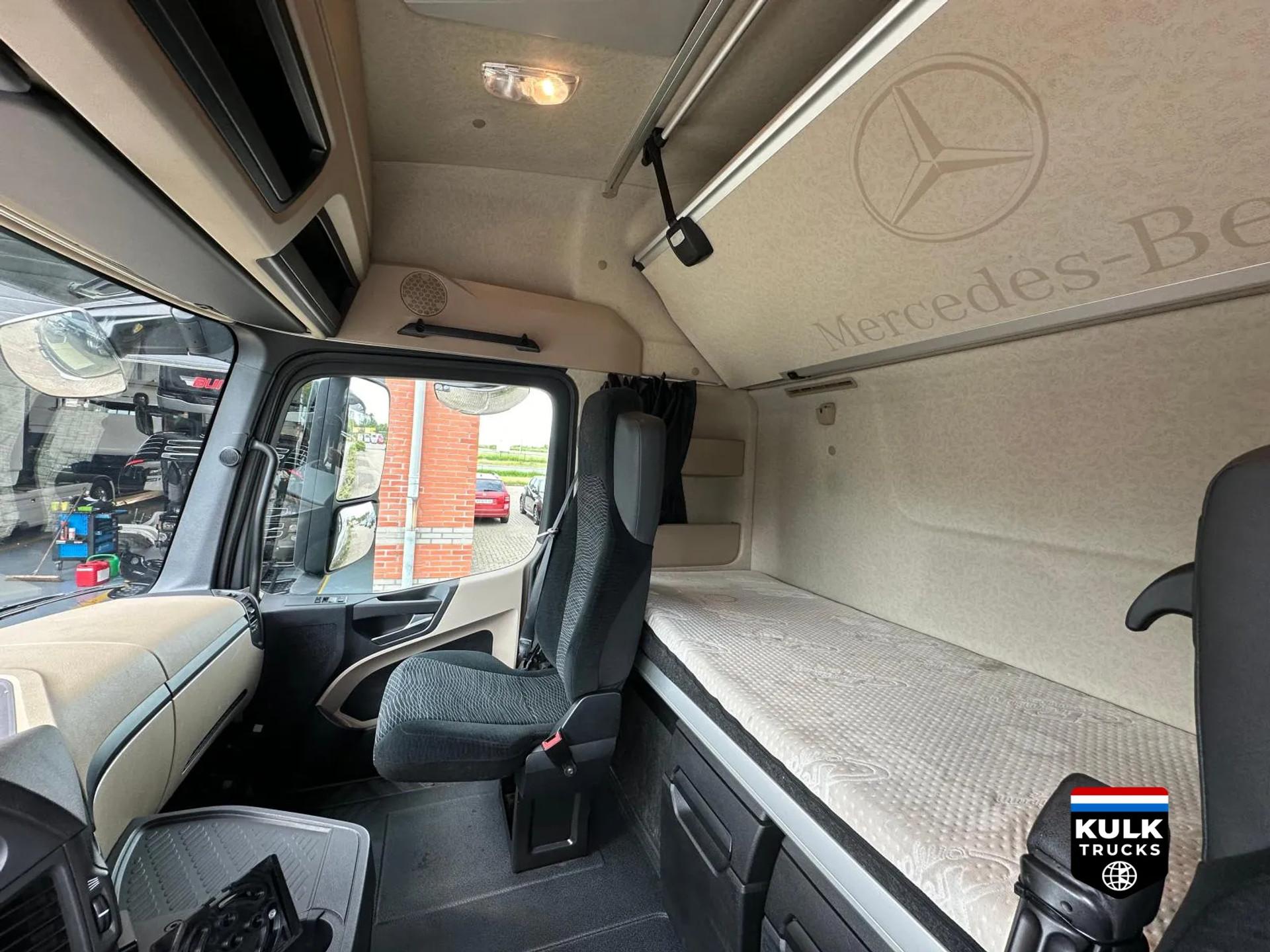 Foto 9 van Mercedes-Benz ACTROS 1845 LS / Standklima