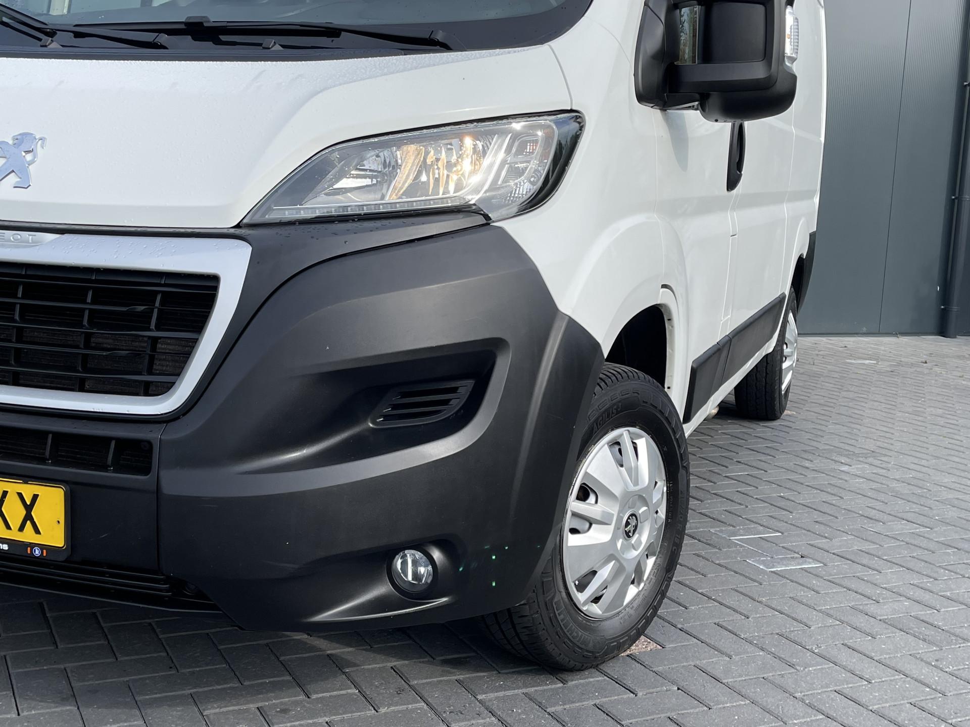 Foto 19 van Peugeot Boxer 2.0 BlueHDI 131 PK / L2H2 / 1e EIG. / BPM VRIJ !! / AIRCO / CRUISE / NAVI / CAMERA / PDC / 3-ZITS / LED