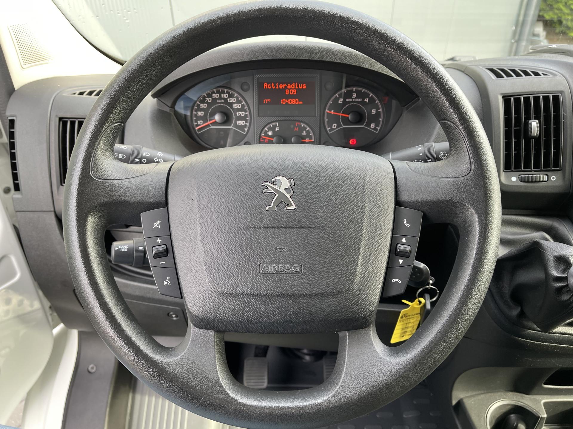 Foto 9 van Peugeot Boxer 2.0 BlueHDI 131 PK / L2H2 / 1e EIG. / BPM VRIJ !! / AIRCO / CRUISE / NAVI / CAMERA / PDC / 3-ZITS / LED