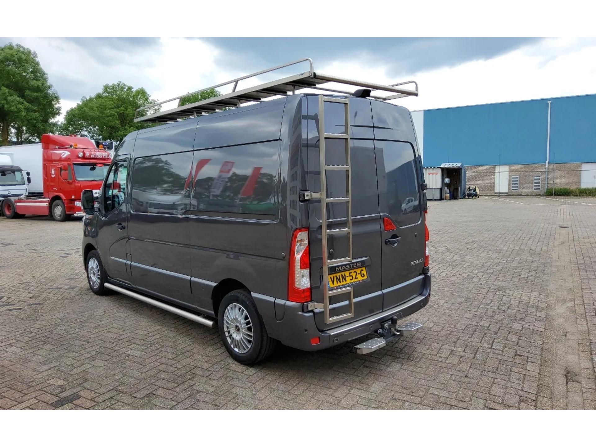 Foto 5 van Renault Master 180.35 L2H2 AUTOMAAT - EURO 6 - METALLIC ASFALT GRIJS - VNN-52-G