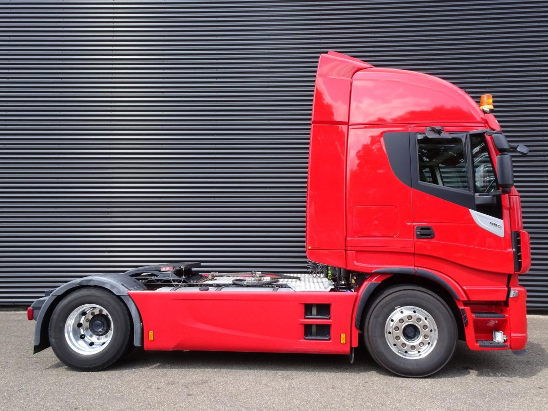 Foto 5 van Iveco STRALIS 480 / HYDRAULICS / RETARDER / PARKING COOLER