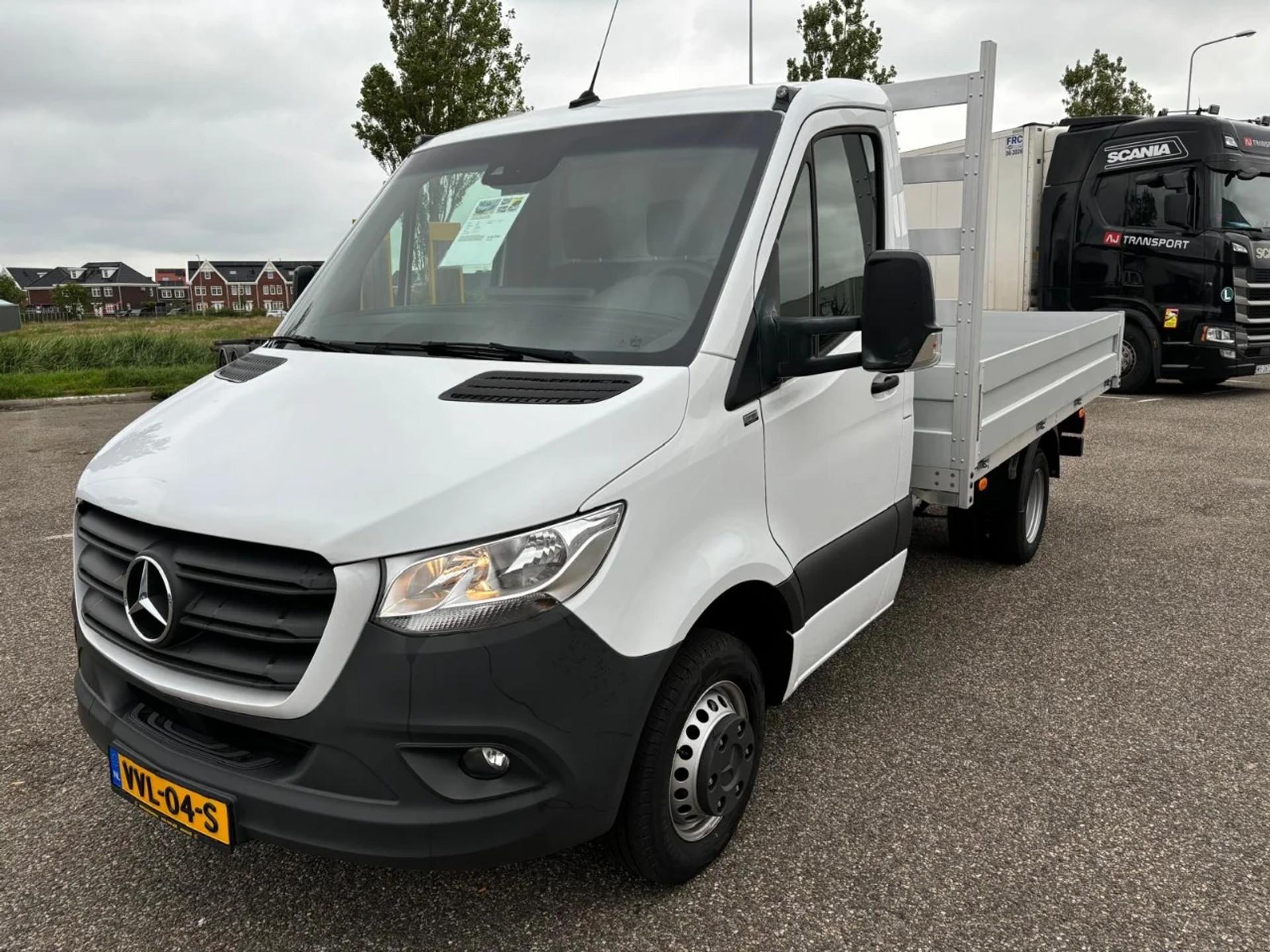 Foto 2 van Mercedes-Benz Sprinter 515 cdi open laadbak airco nieuw ongebruikt