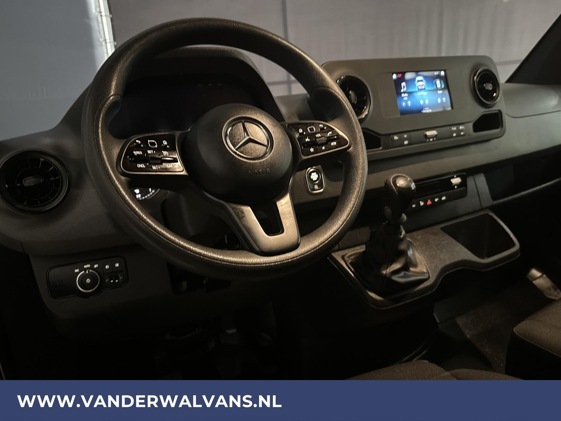 Foto 16 van Mercedes-Benz Sprinter 317 CDI 170pk L3H2 Euro6 Airco | Camera | Apple Carplay | Cruisecontrol