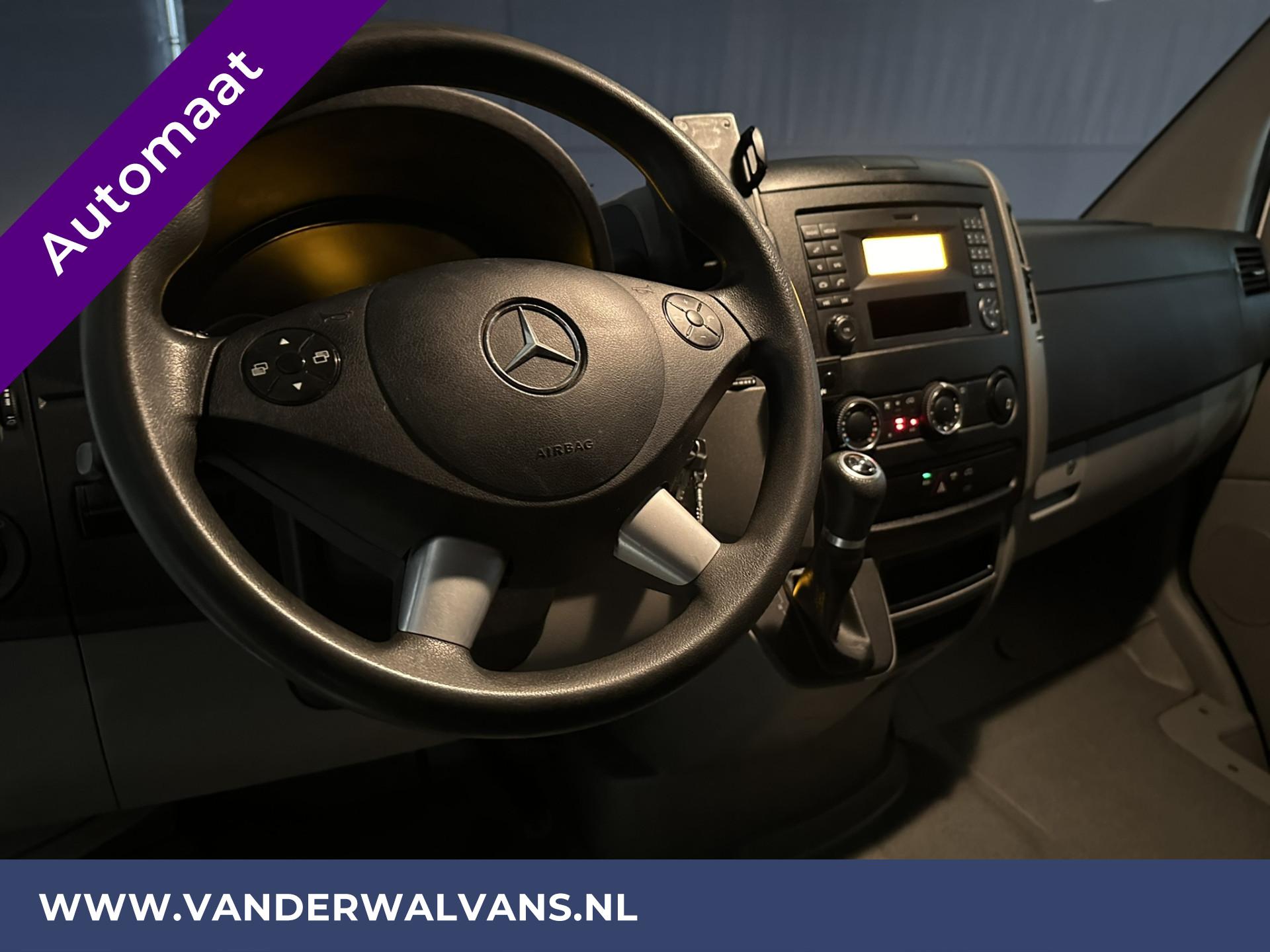 Foto 6 van Mercedes-Benz Sprinter 211 CDI Automaat L1H1 Euro6 Airco | Inrichting | Imperiaal | Trap | Trekhaak