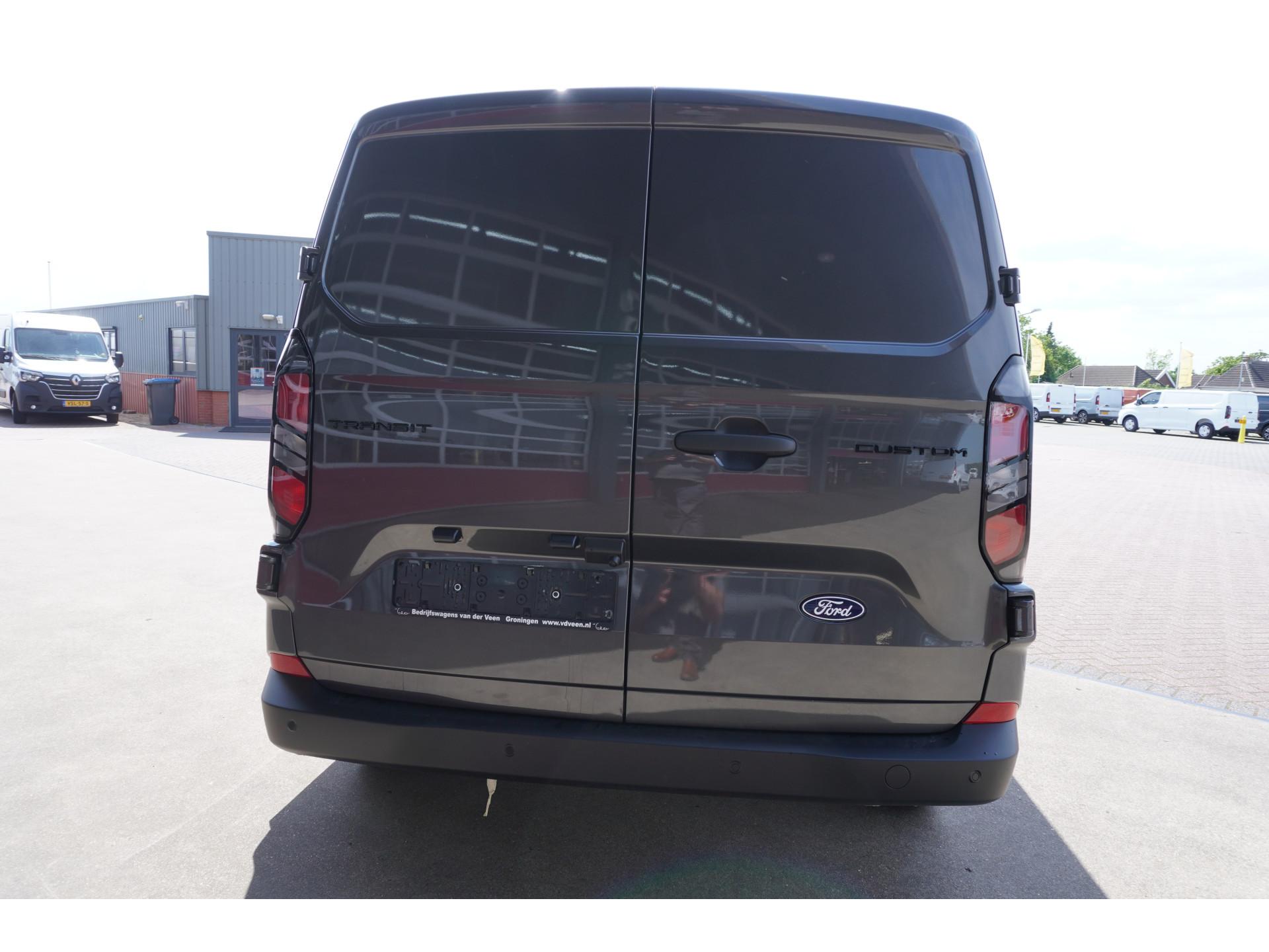 Foto 6 van Ford Transit Custom 320L 2.0 TDCI 170PK L2H1 Trend Automaat Schuifdeur L / R