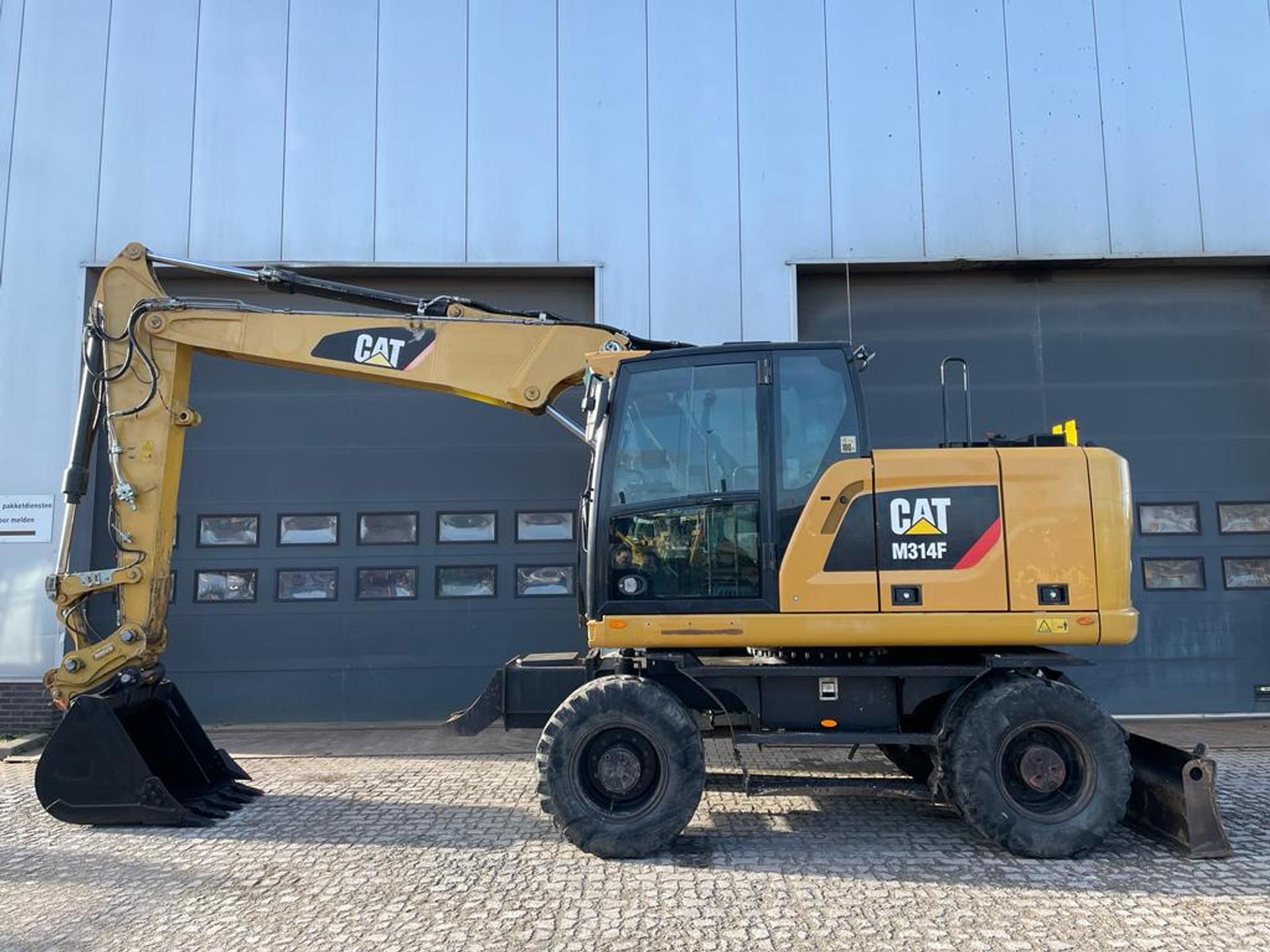 Foto 1 van Cat M314F