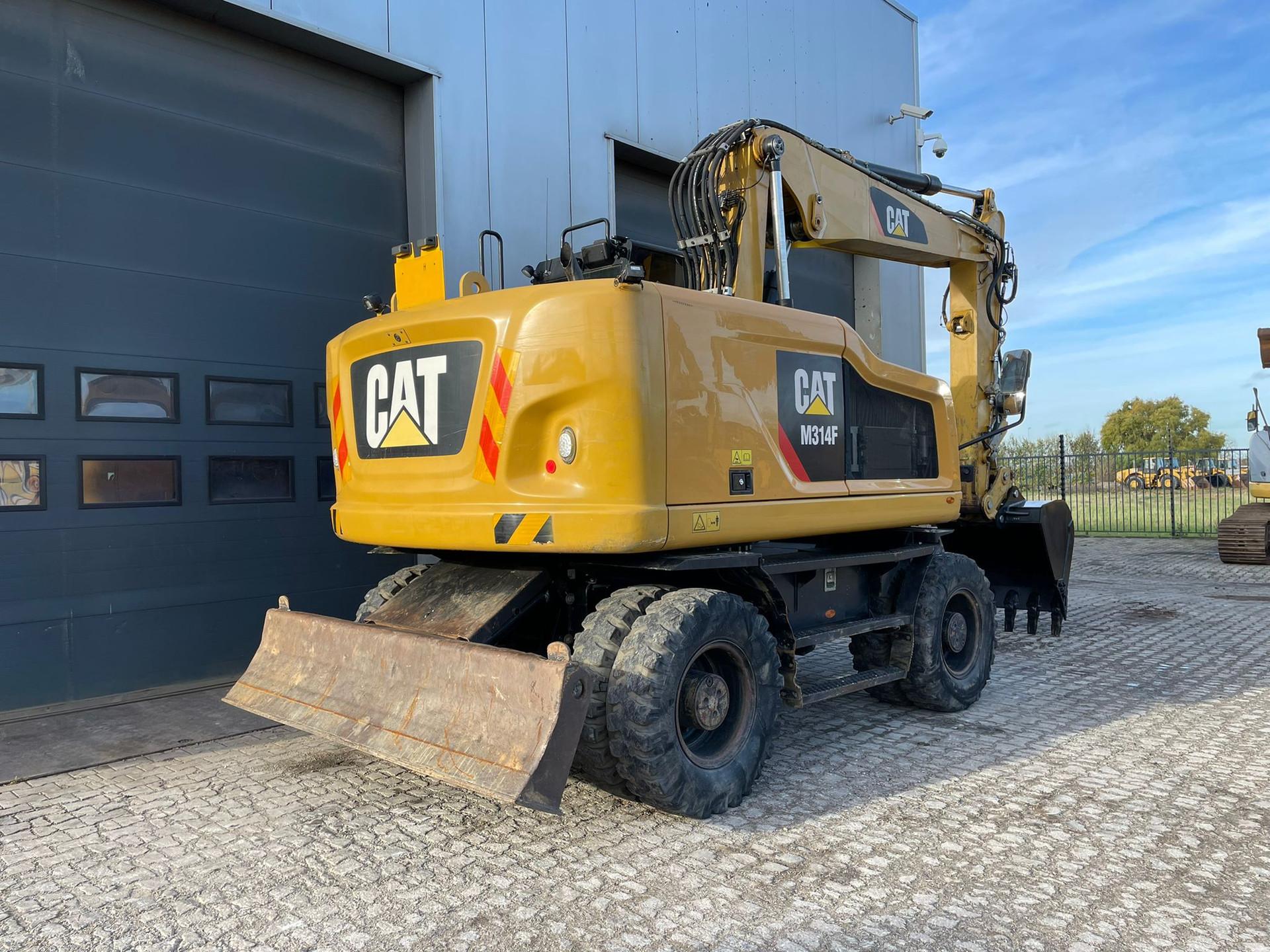 Foto 6 van Cat M314F