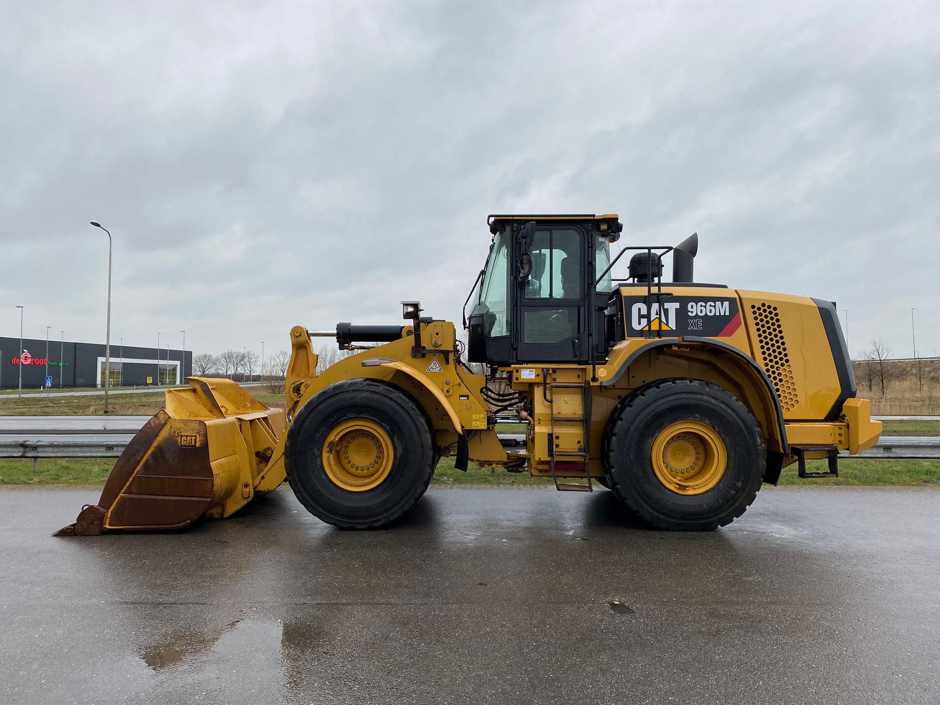 Foto 1 van Cat 966M XE