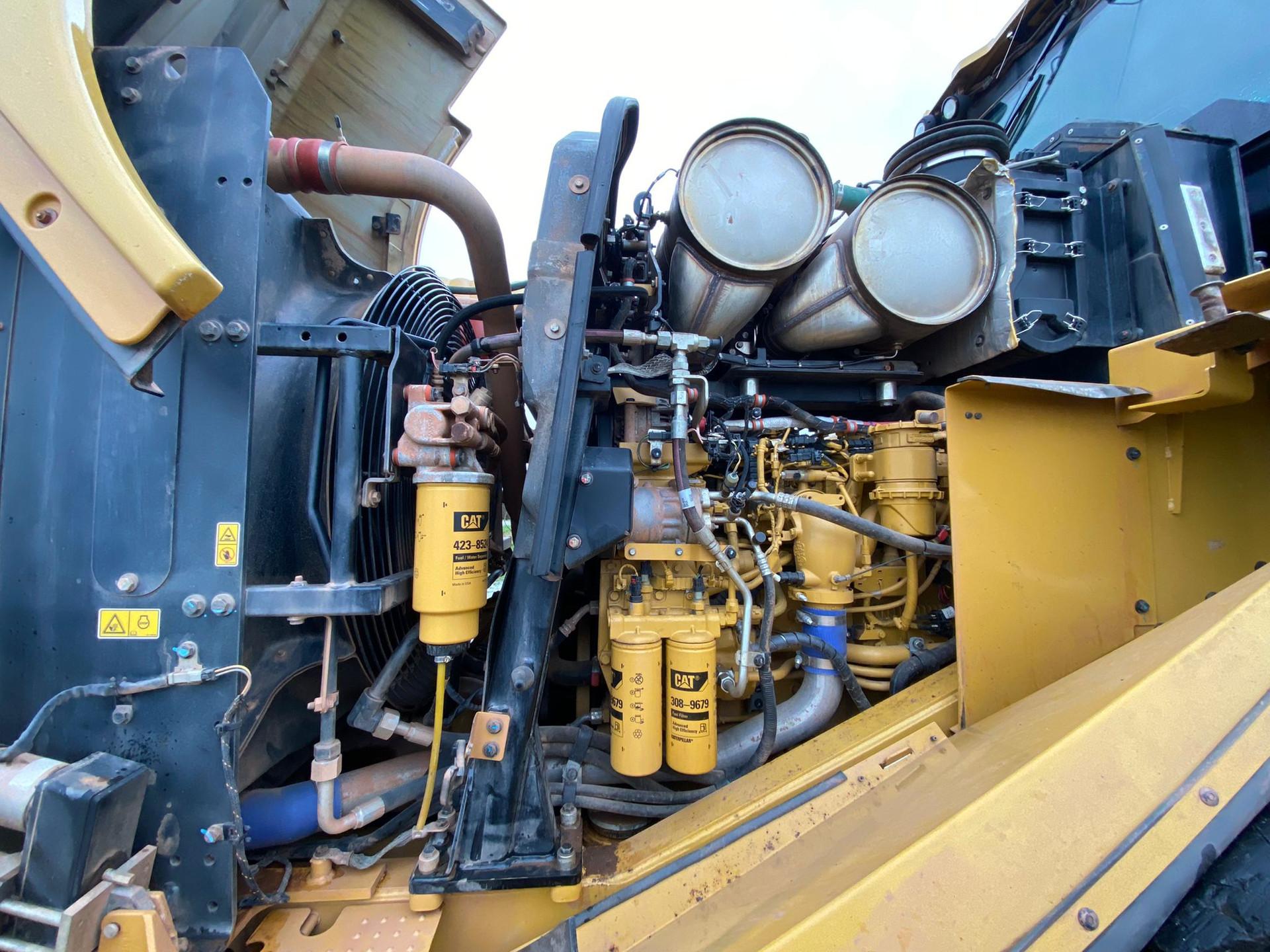 Foto 16 van Cat 966M XE
