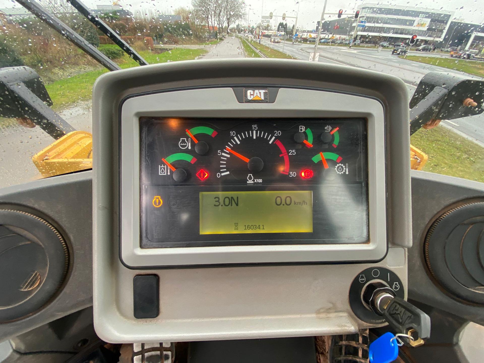 Foto 20 van Cat 966M XE