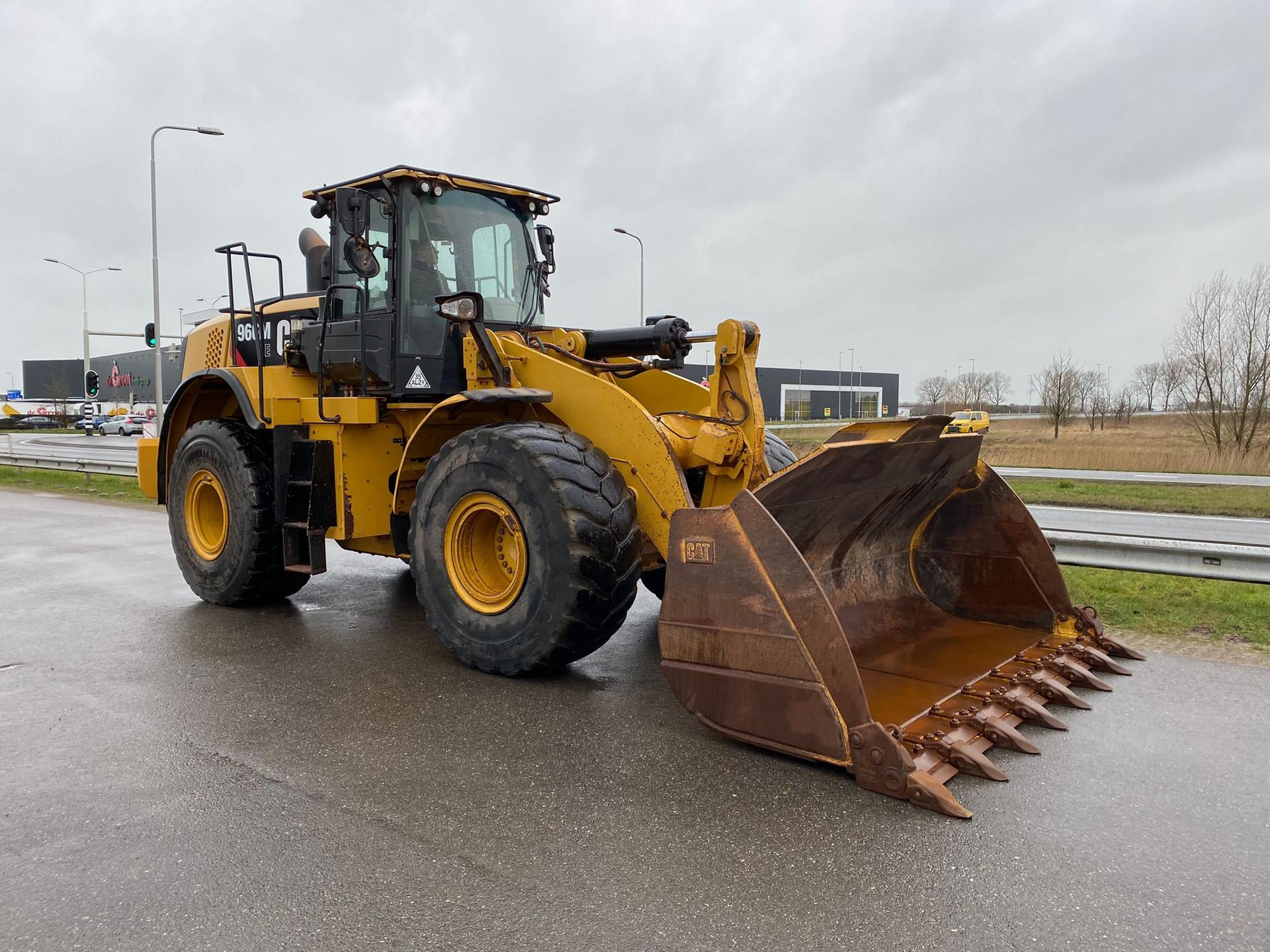 Foto 6 van Cat 966M XE
