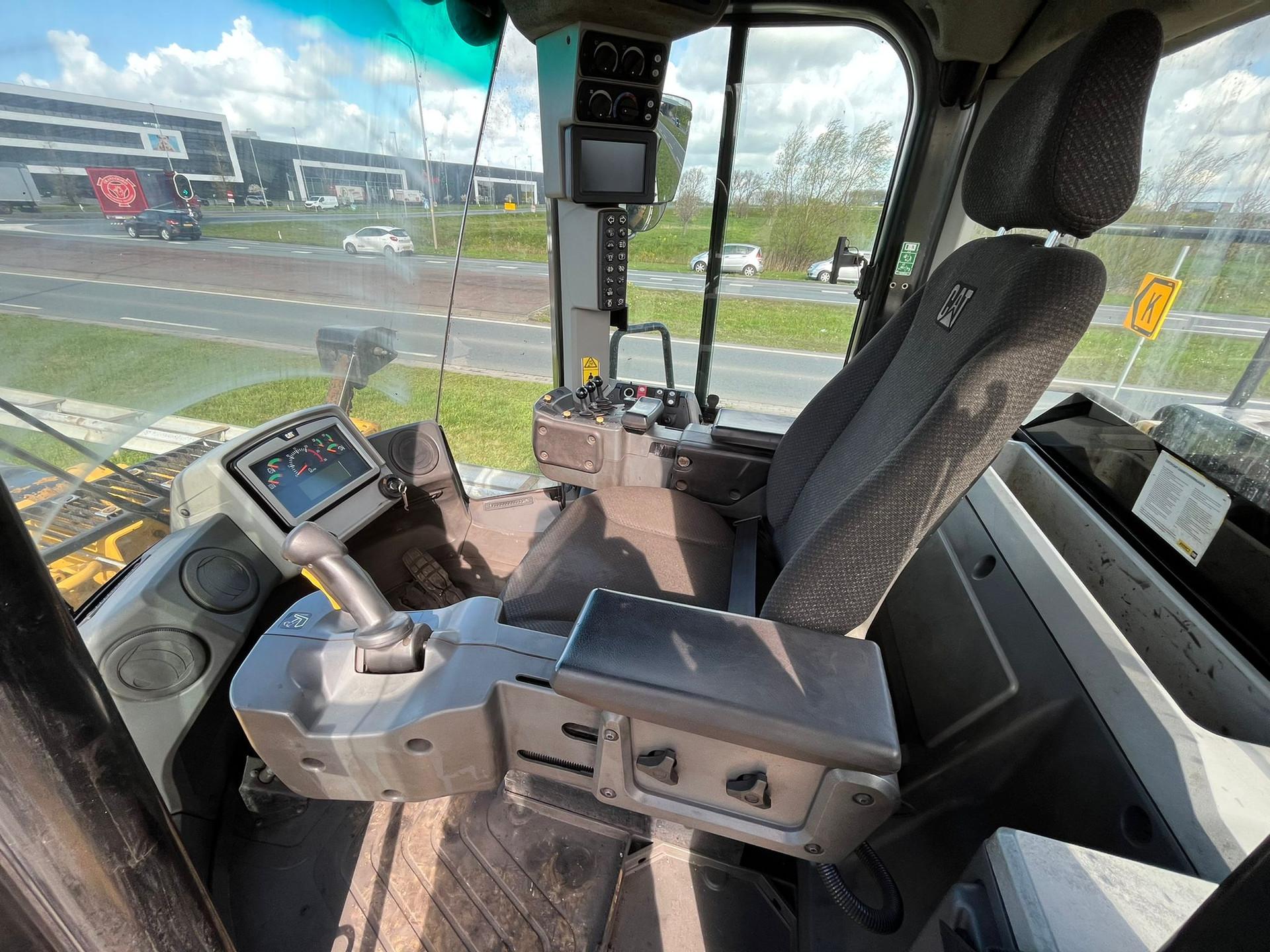 Foto 9 van Cat 966M XE XE