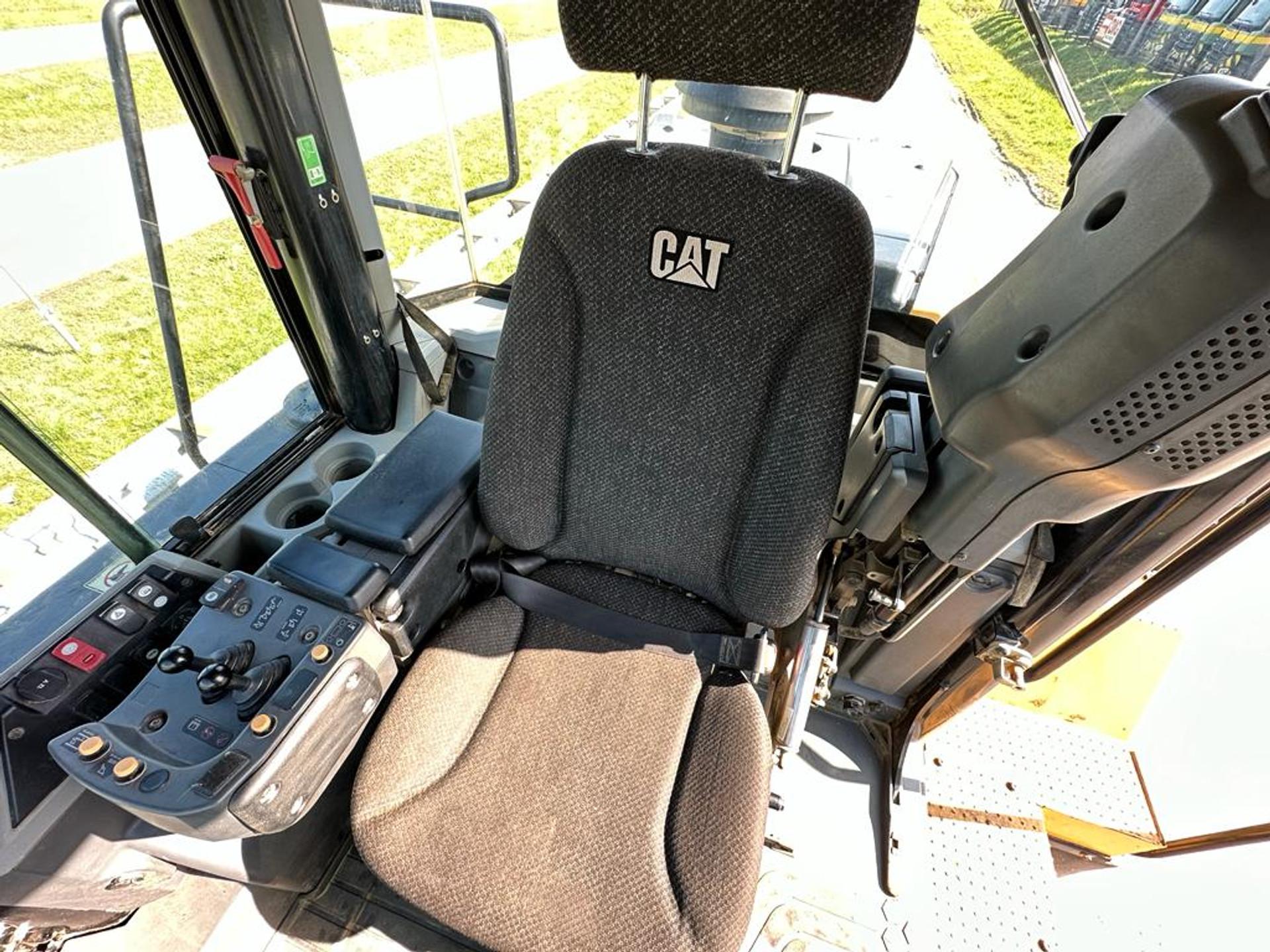 Foto 19 van Cat 966M High-Lift