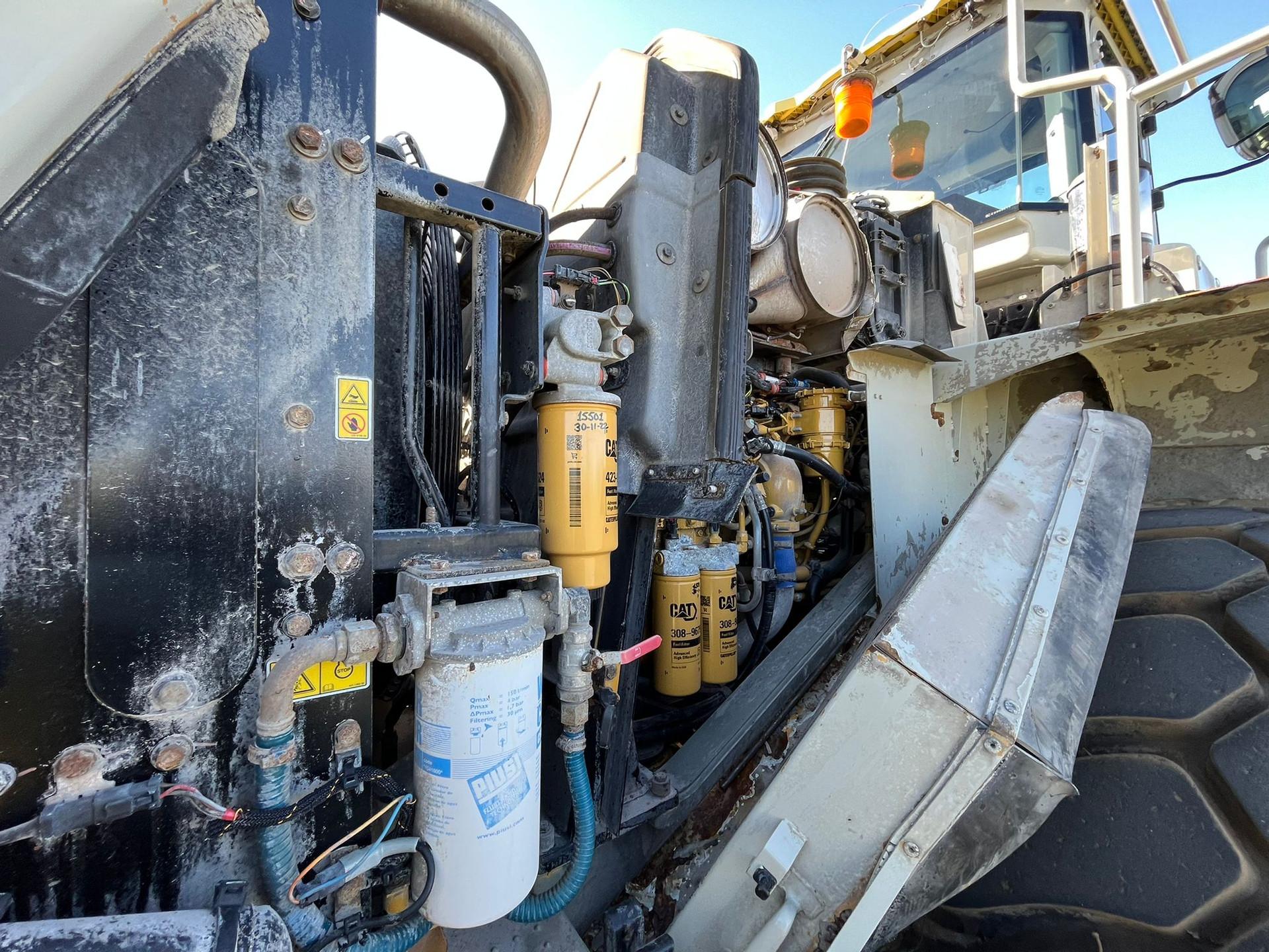 Foto 19 van Cat 972M XE