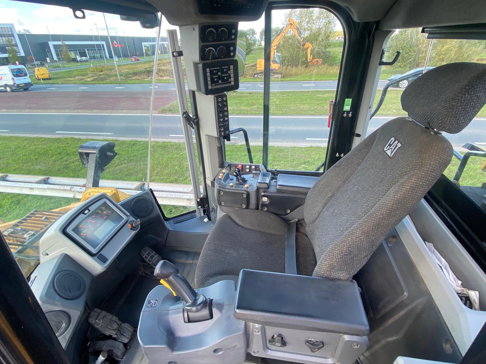 Foto 17 van Cat 966M XE