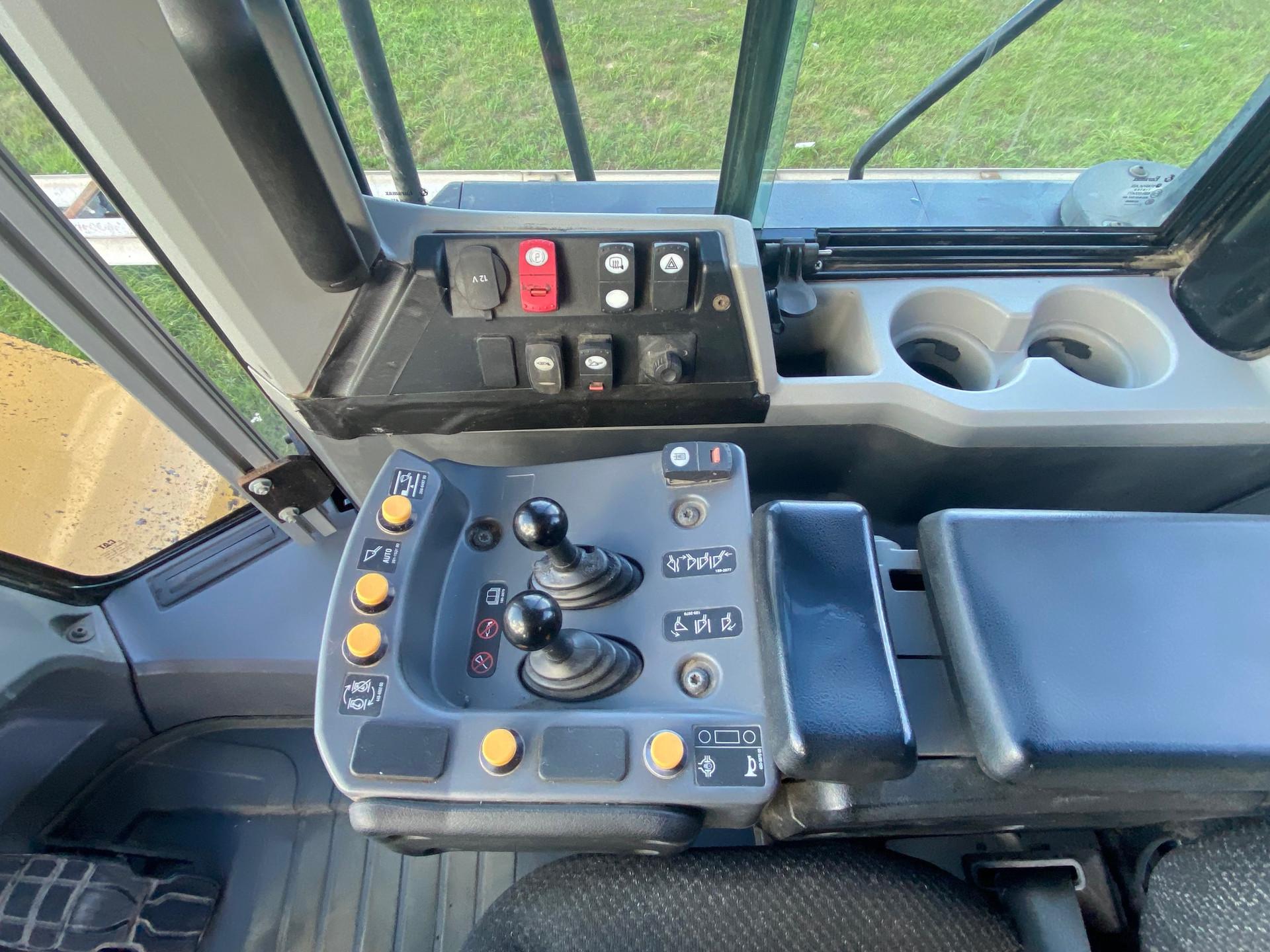 Foto 18 van Cat 966M XE