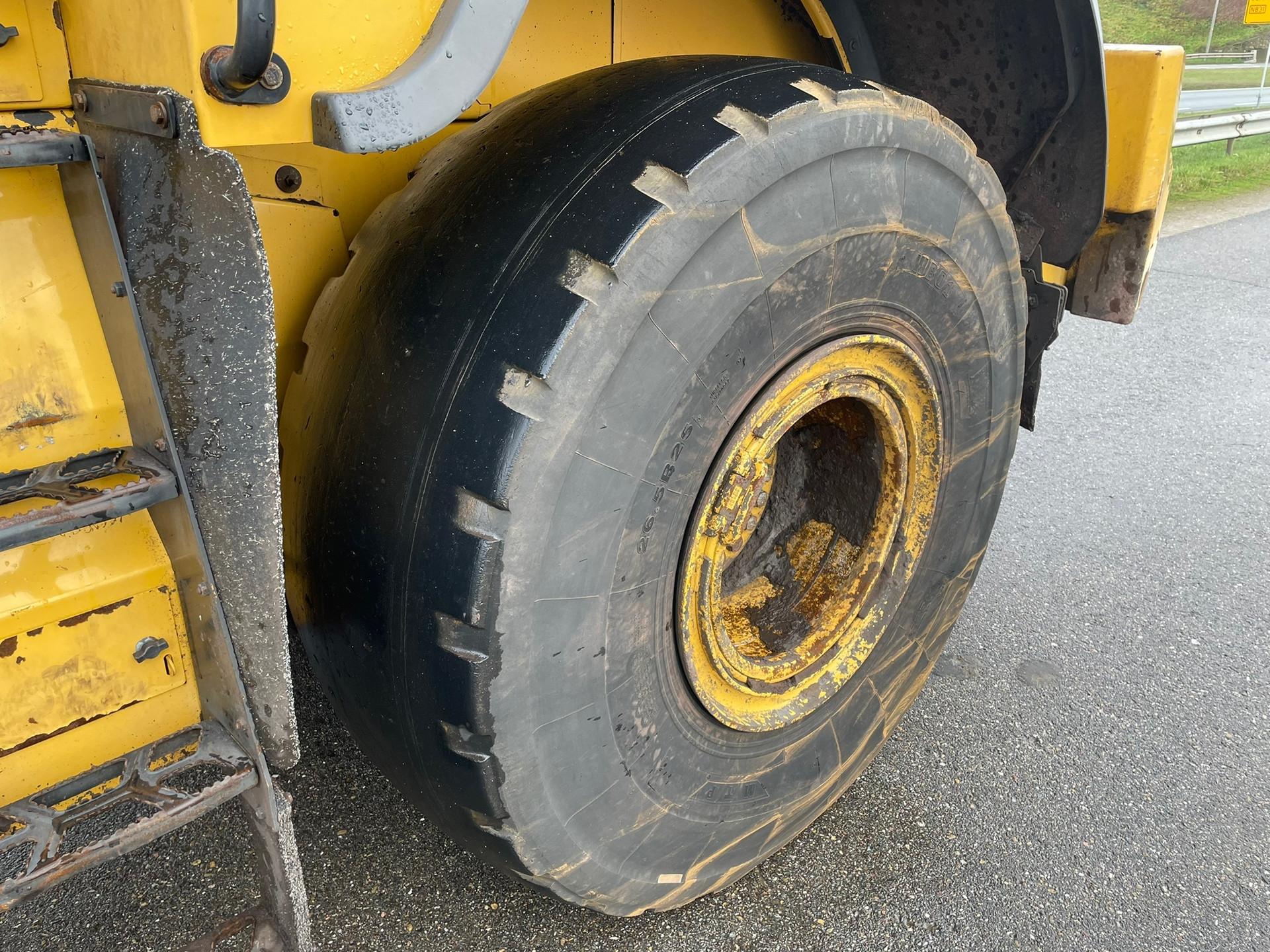 Foto 22 van Cat 972M XE