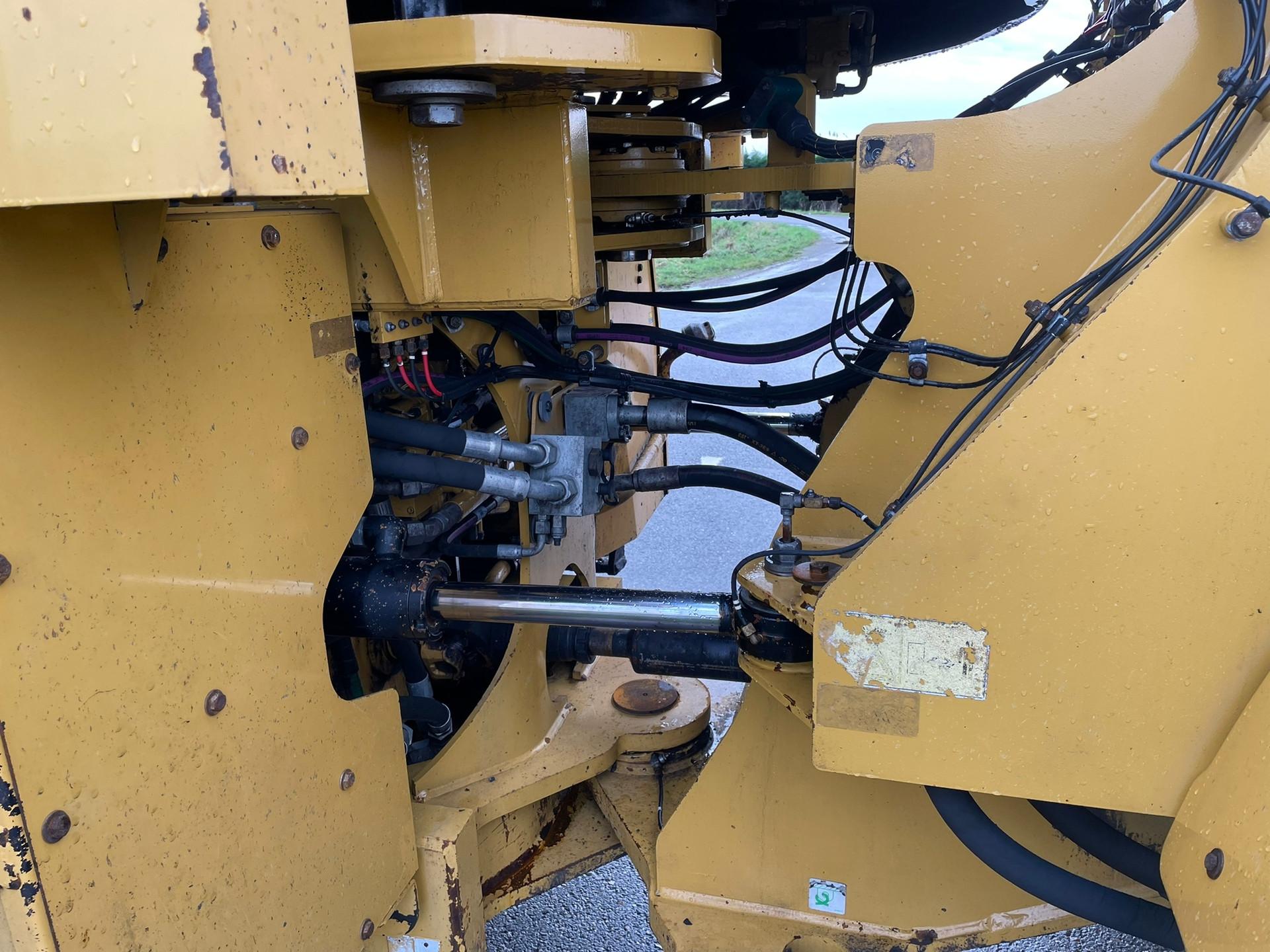 Foto 23 van Cat 972M XE